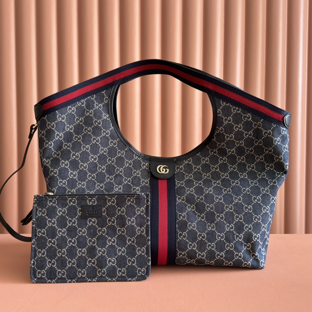 Gucci Large Handbag - Image 4