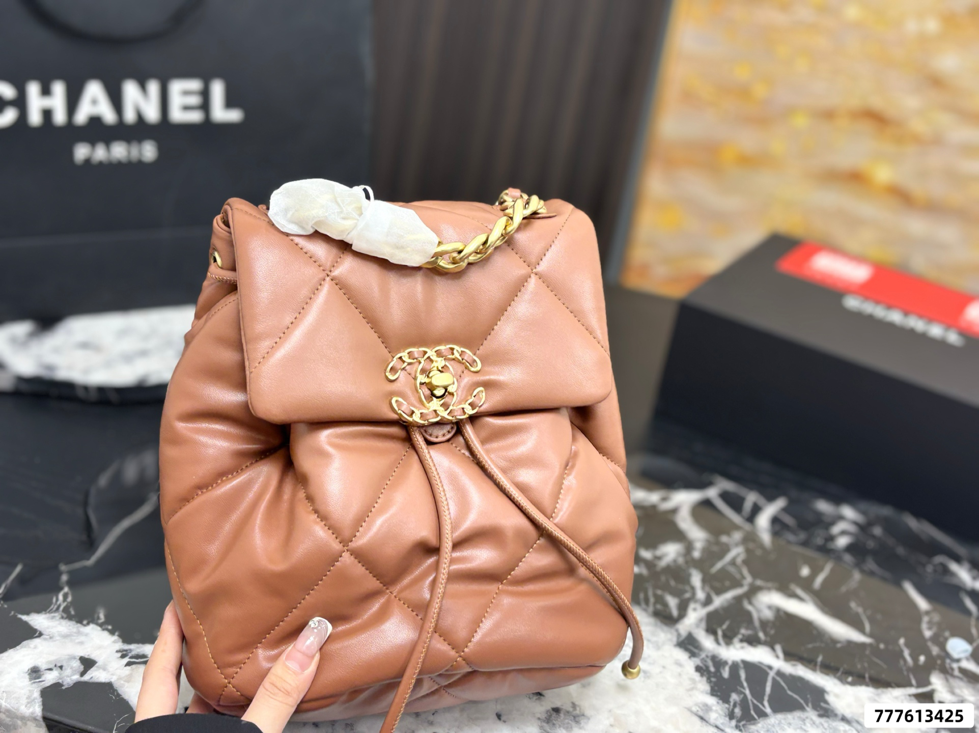 Coco Chanel Crocodile leather crossbody bag - Image 3