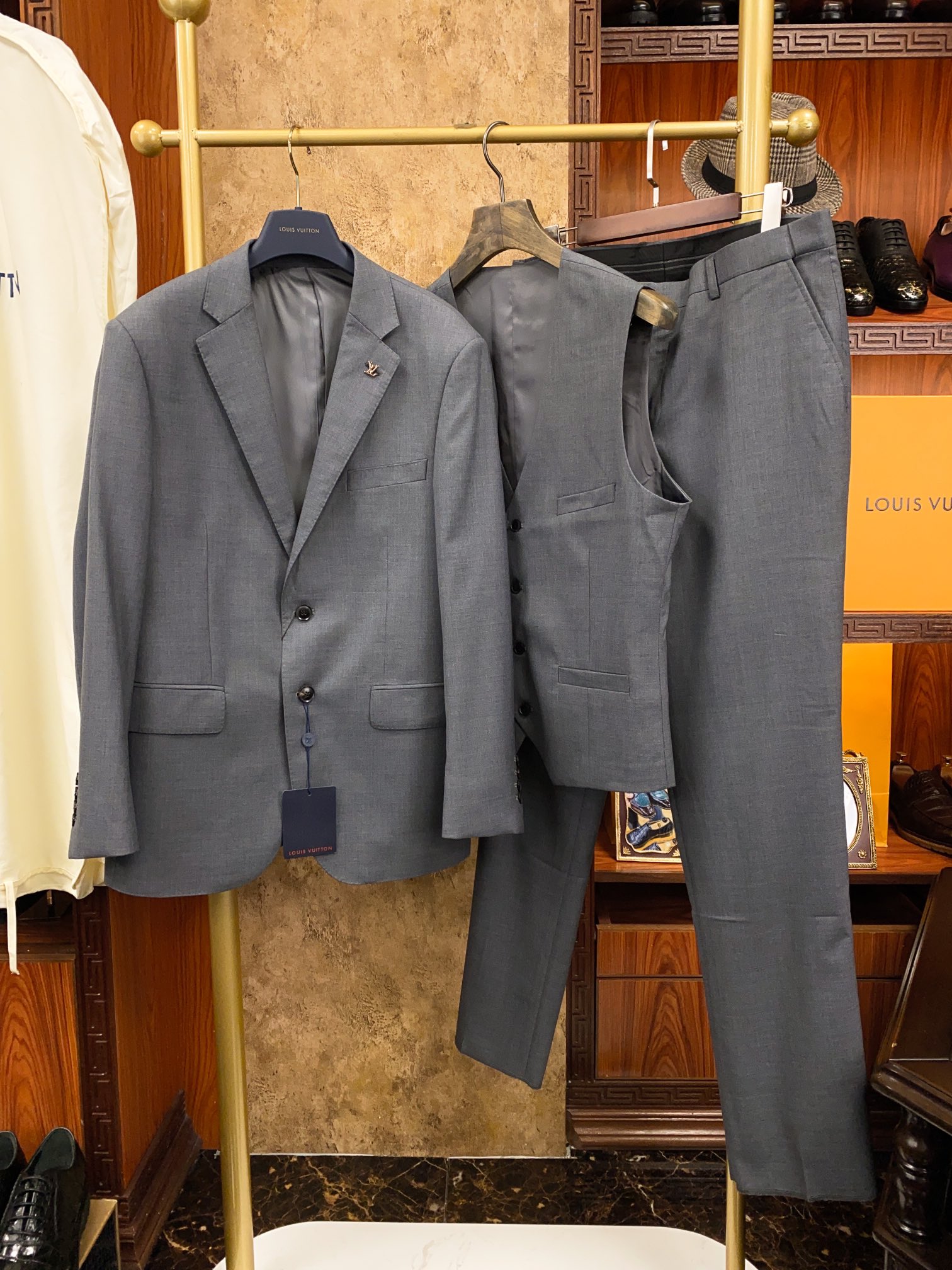 Louis Vuitton Suit - Image 3