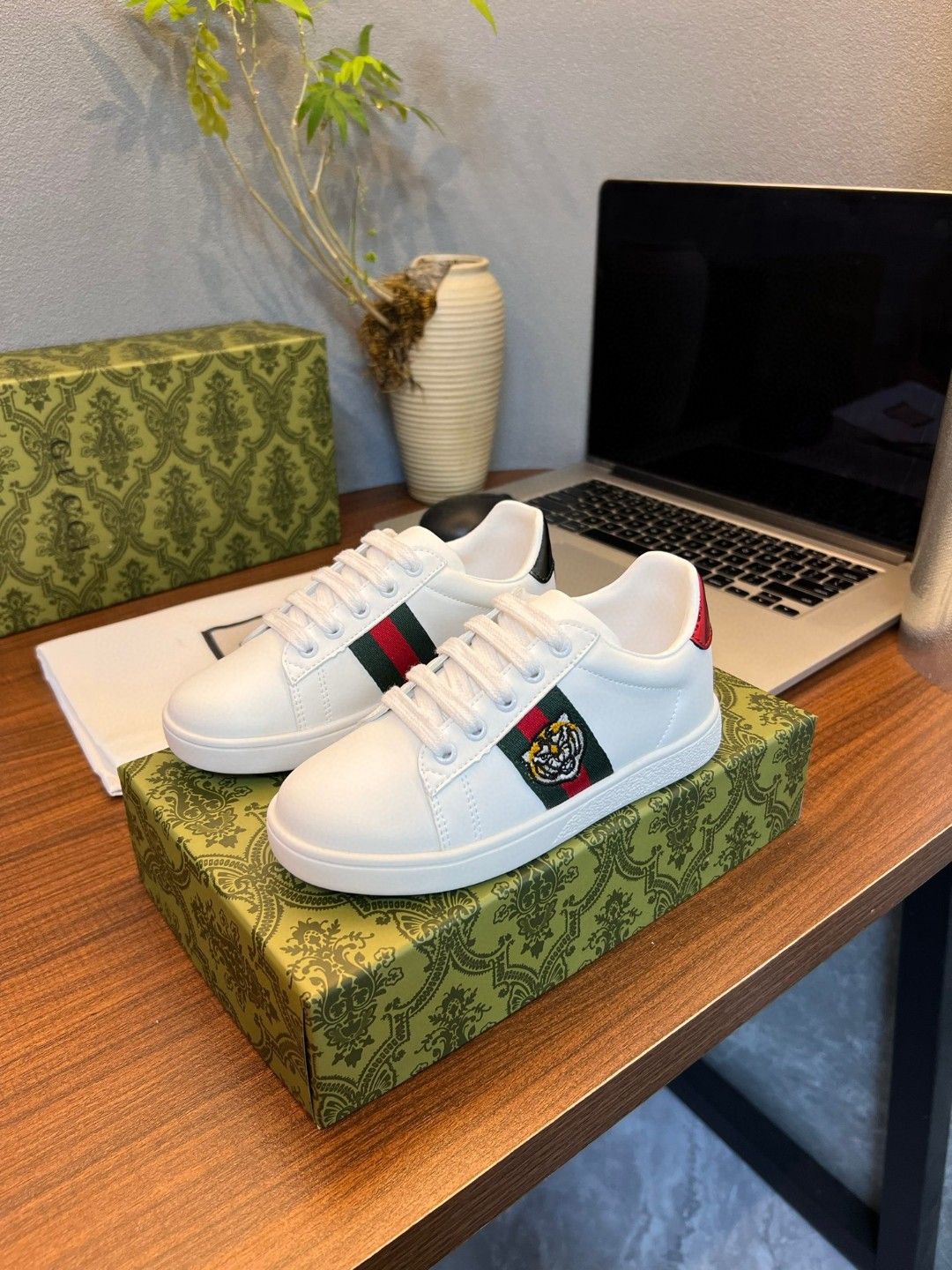 DIOR Casual kids shoes - Image 3