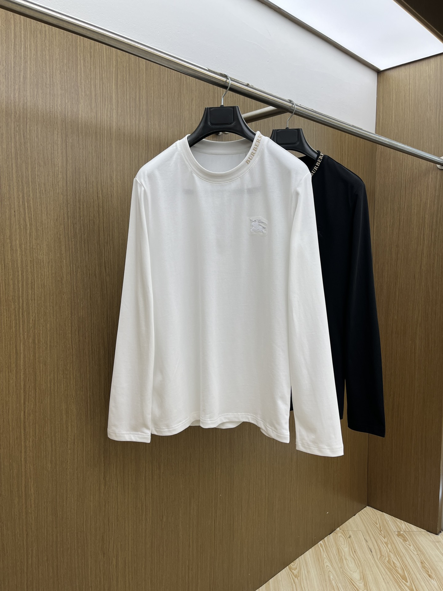 BURBERRY Short Sleeve T-shirt - Image 3