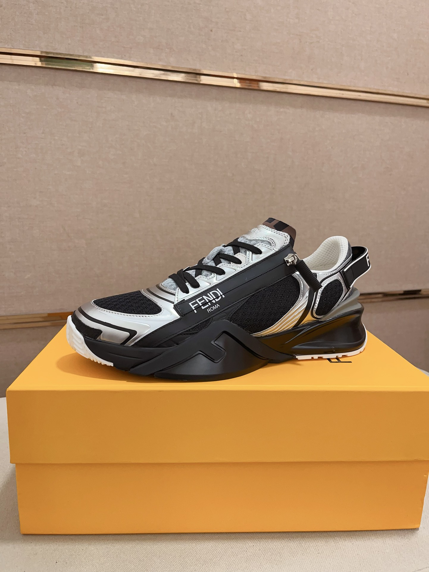 FENDI Sneakers
