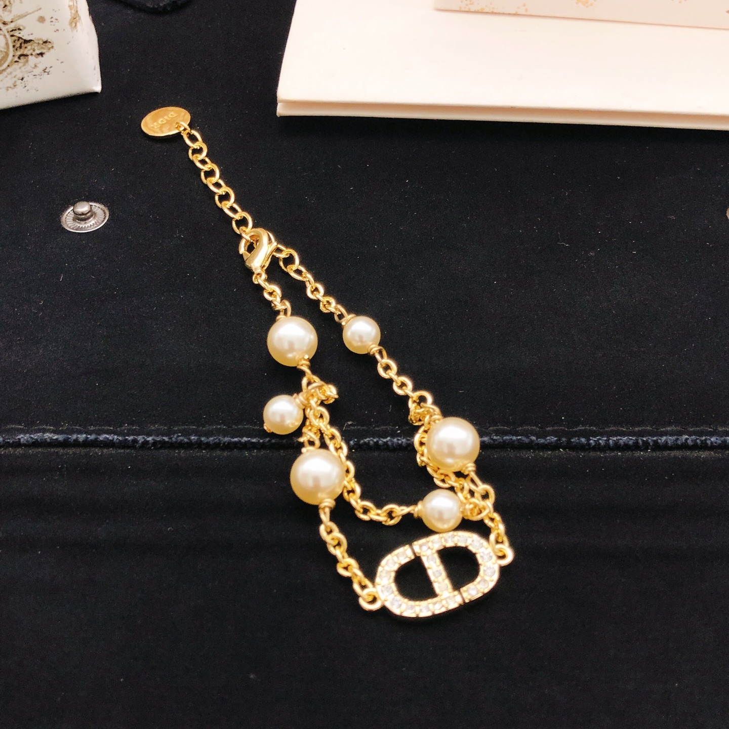 DIOR - Image 2