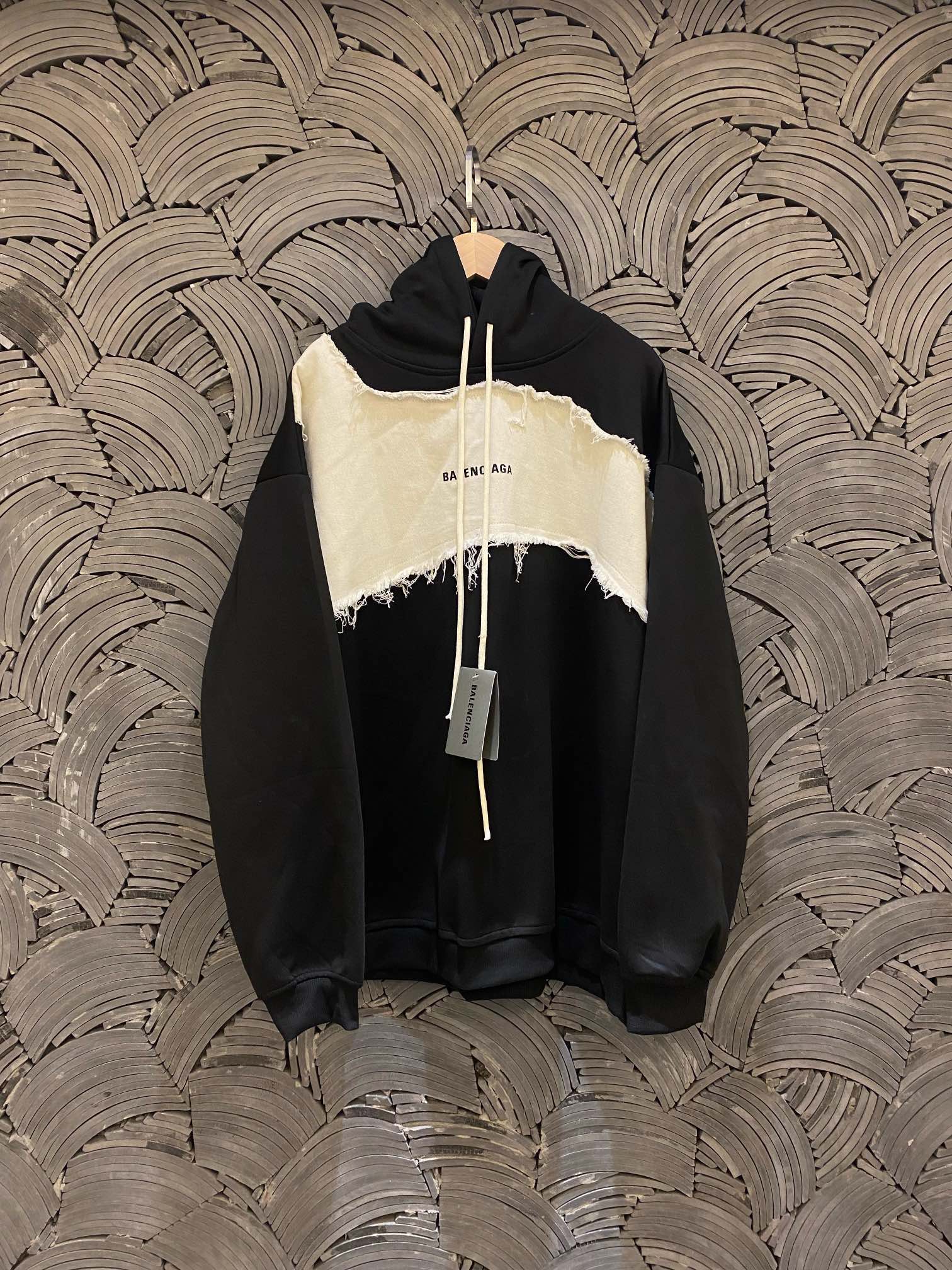 BALENCIAGA Hoodie - Image 3