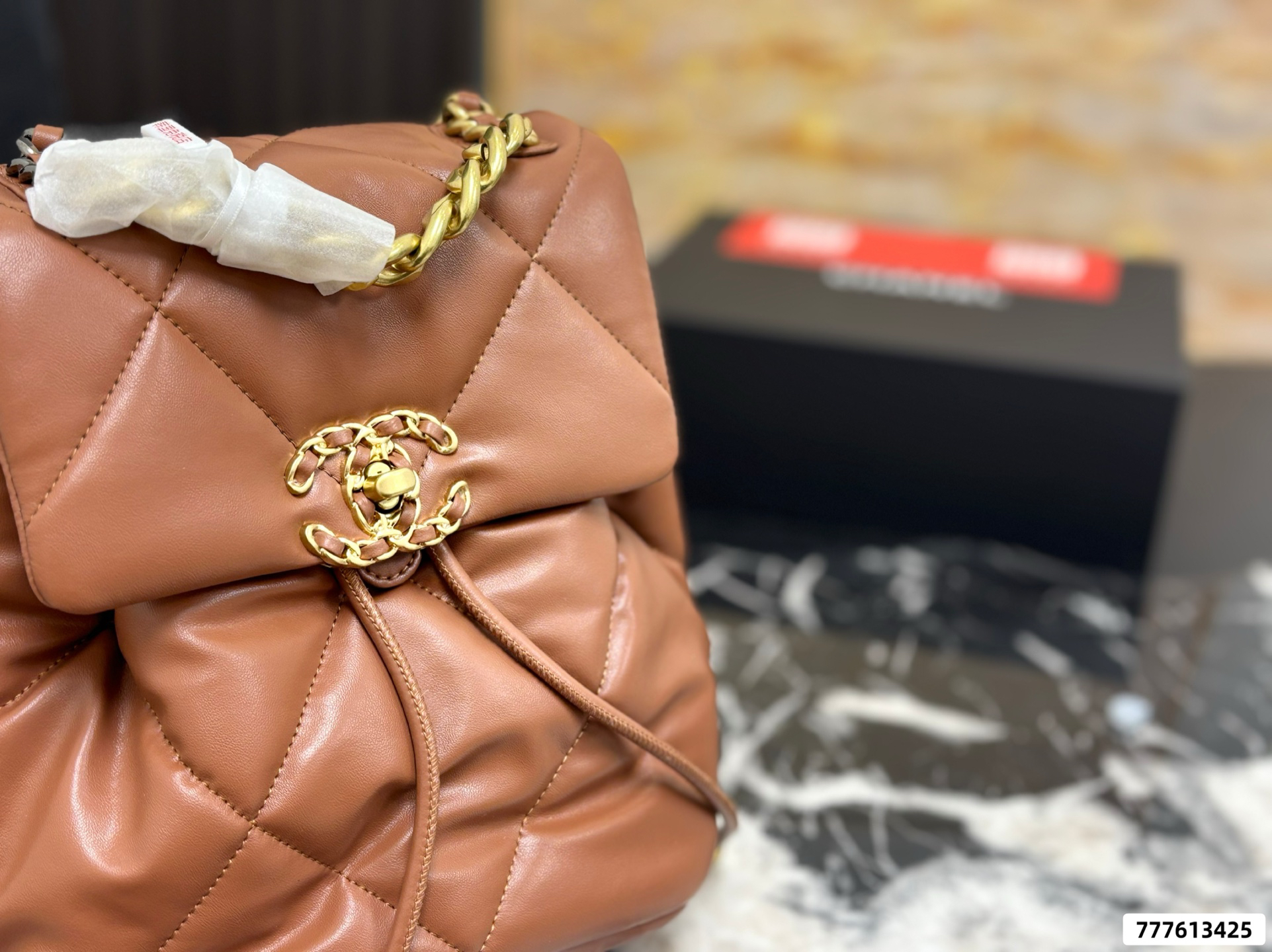 Coco Chanel Crocodile leather crossbody bag - Image 4