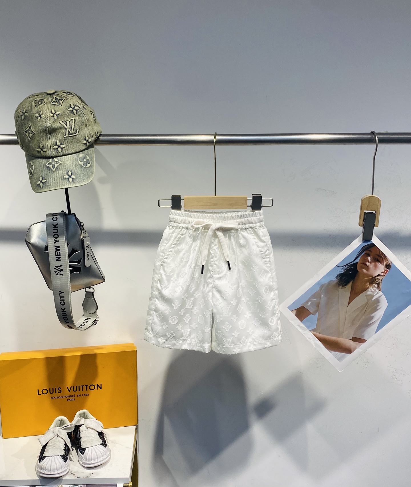 lv Kids shorts - Image 2