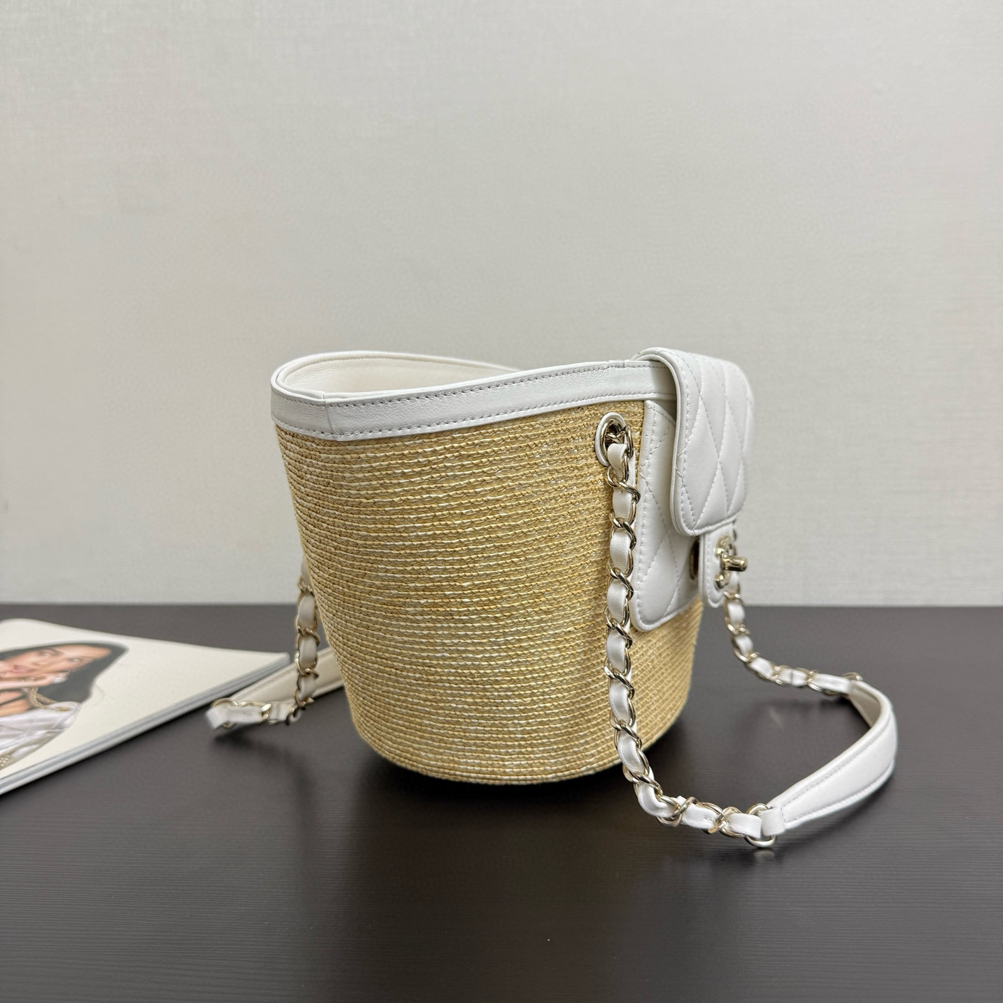 Gucci Shoulder Bag - Image 6
