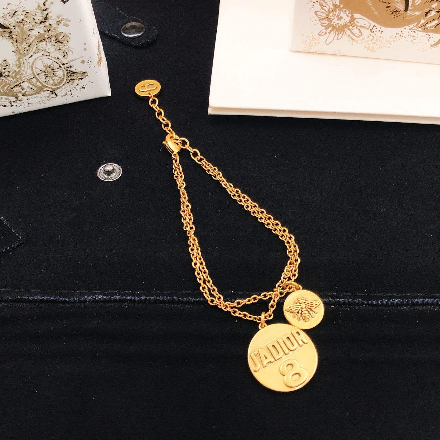 DOIR Golden Bracelet - Image 6