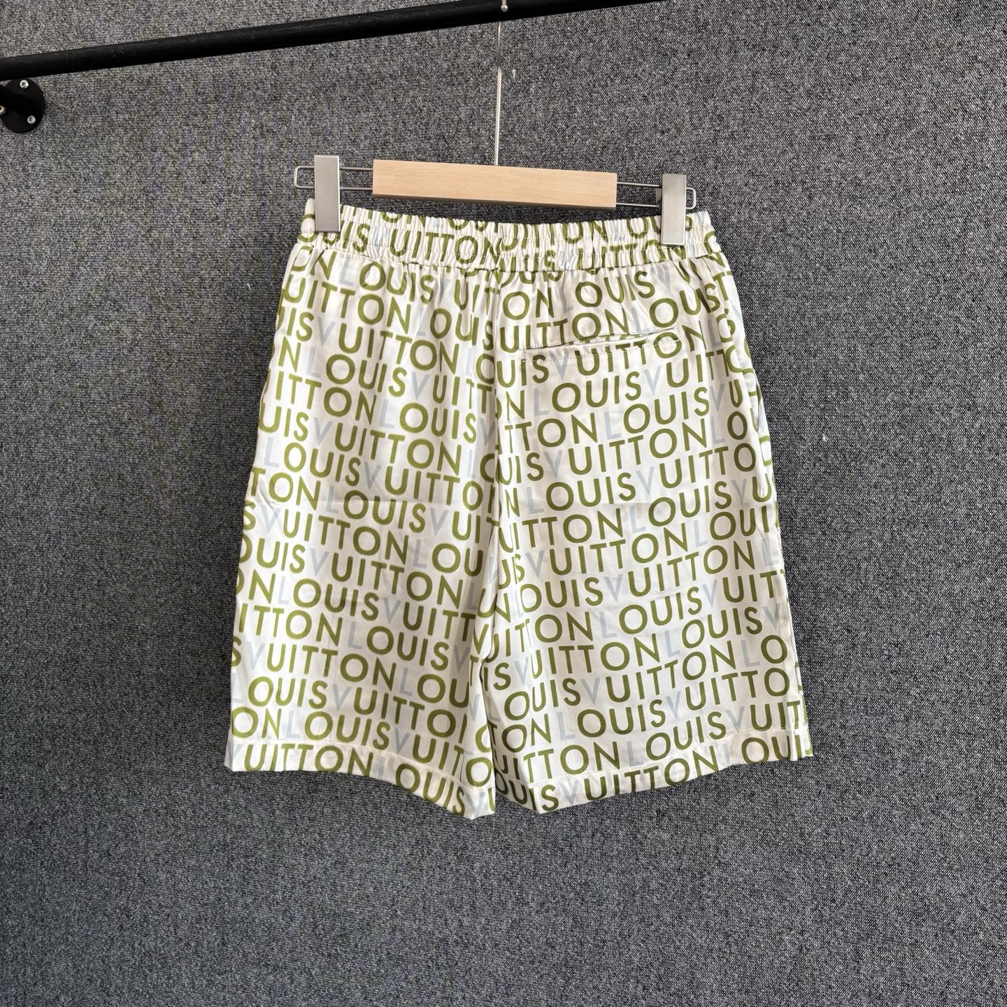 LV Kids shorts - Image 5