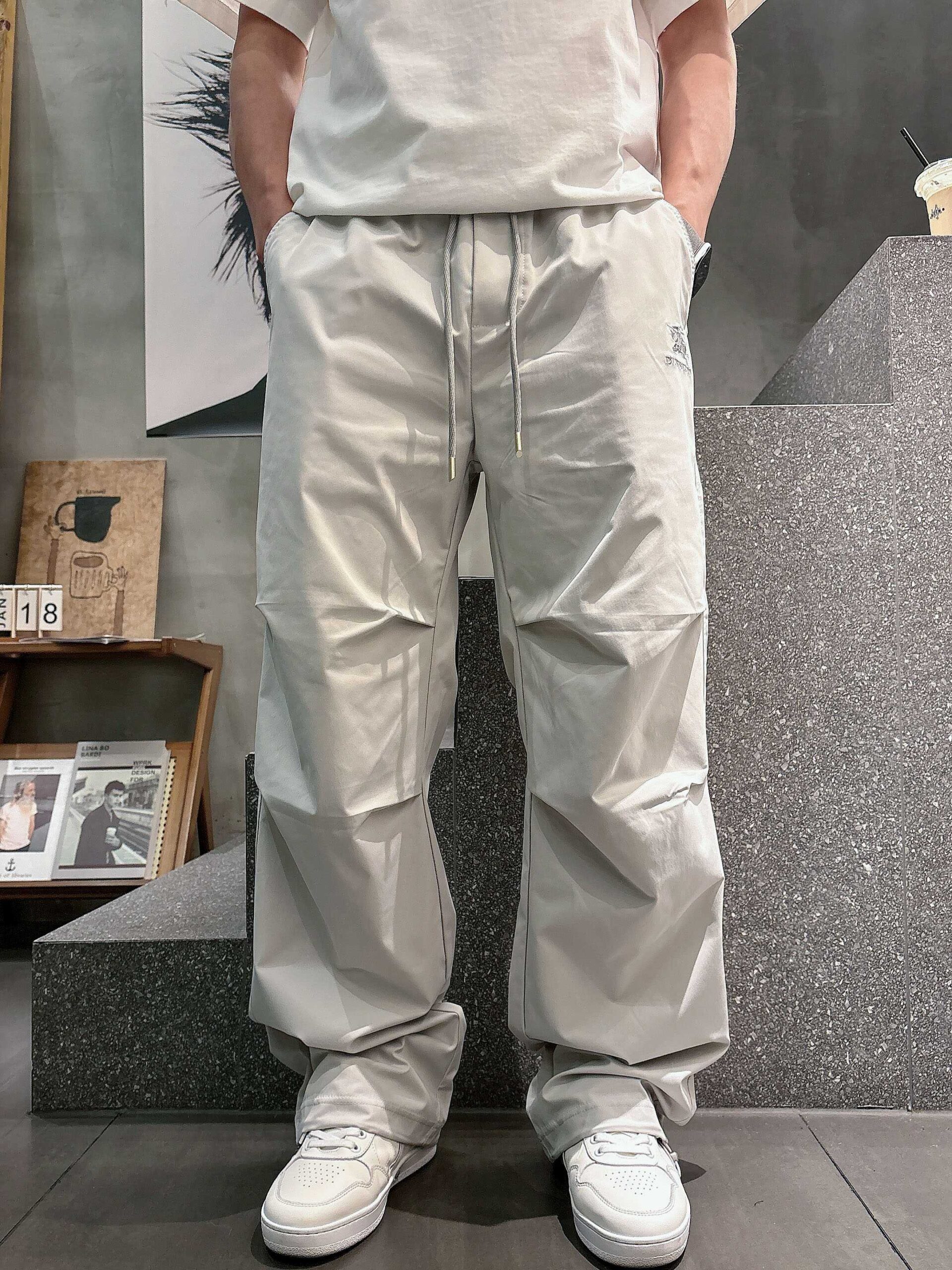 Burberry Pant - Image 4