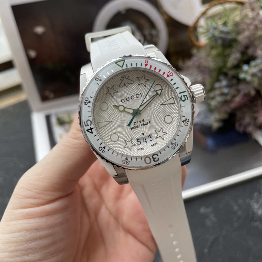 Gucci watch - Image 5