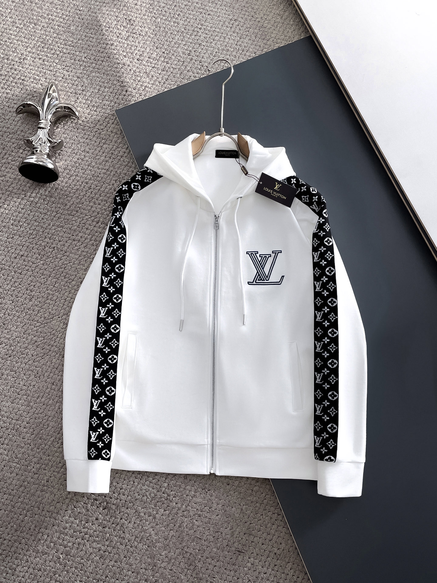 Louis Vuitton Suit - Image 2