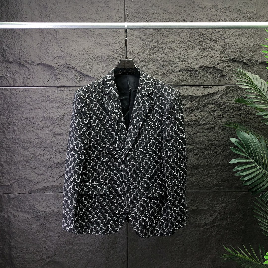 Gucci Tailored Suit - Image 3