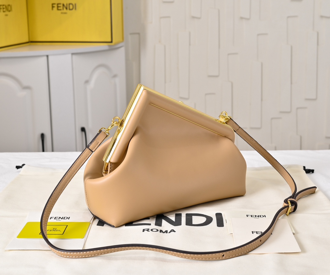 FENDI bag - Image 4