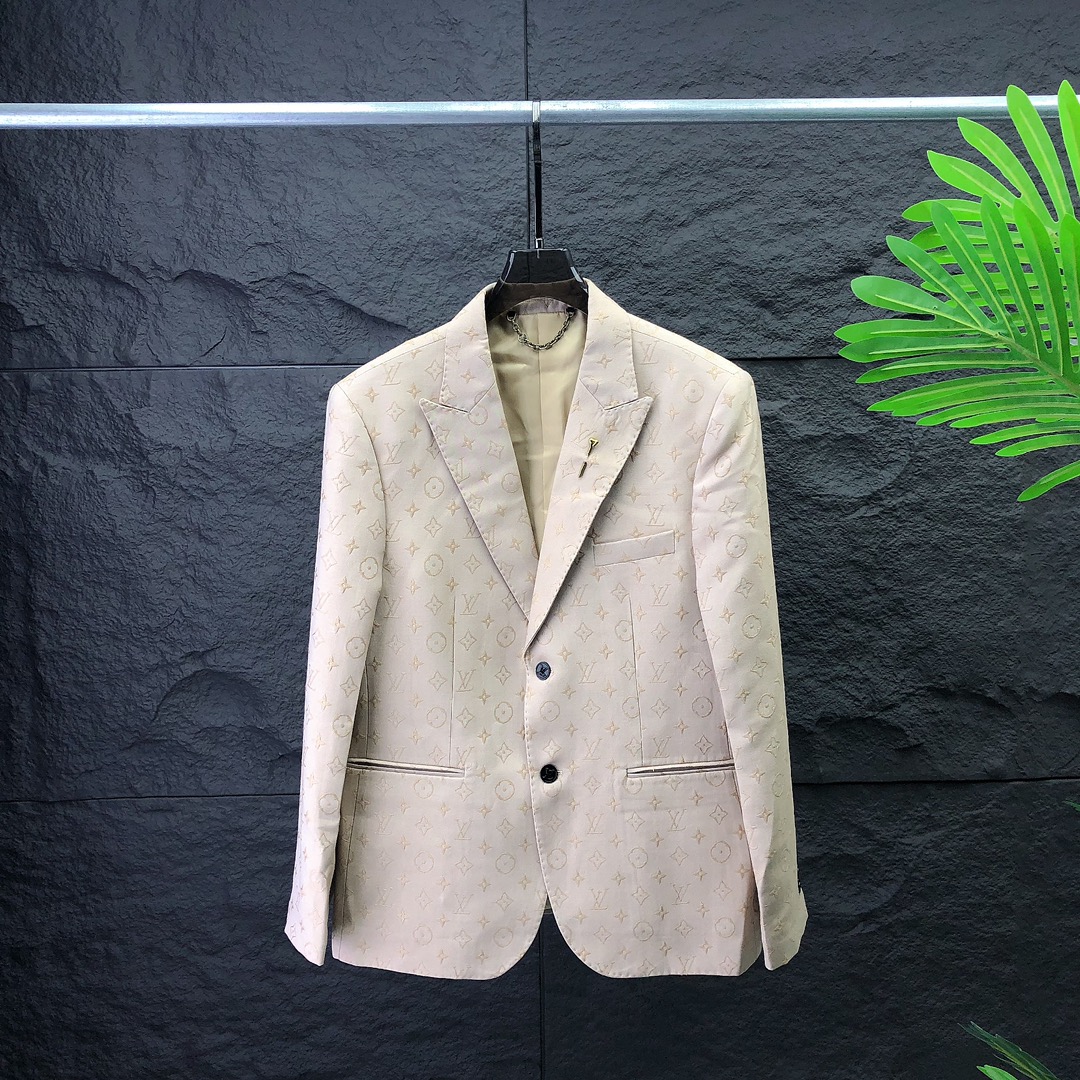 Gucci Tailored Suit - Image 4