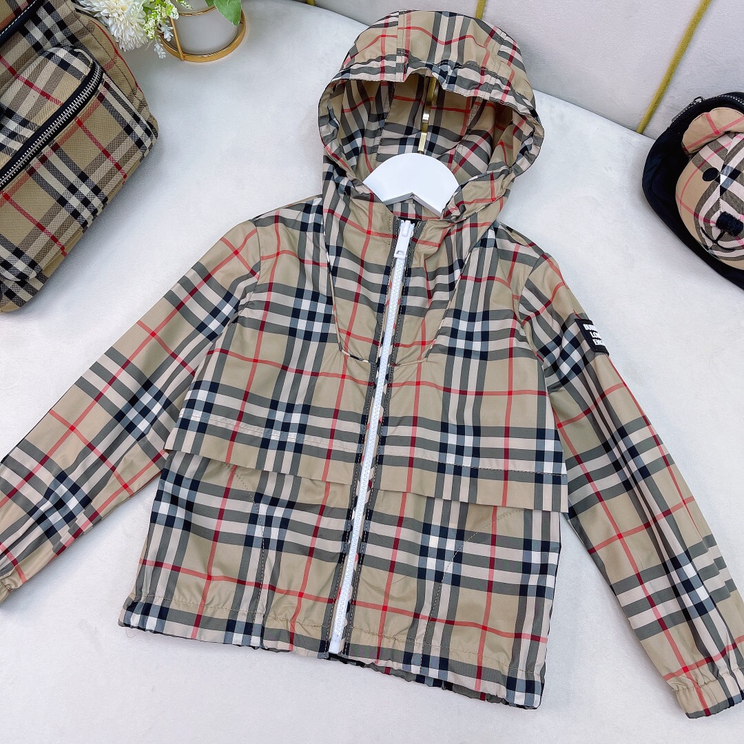 Balenciaga coat - Image 8