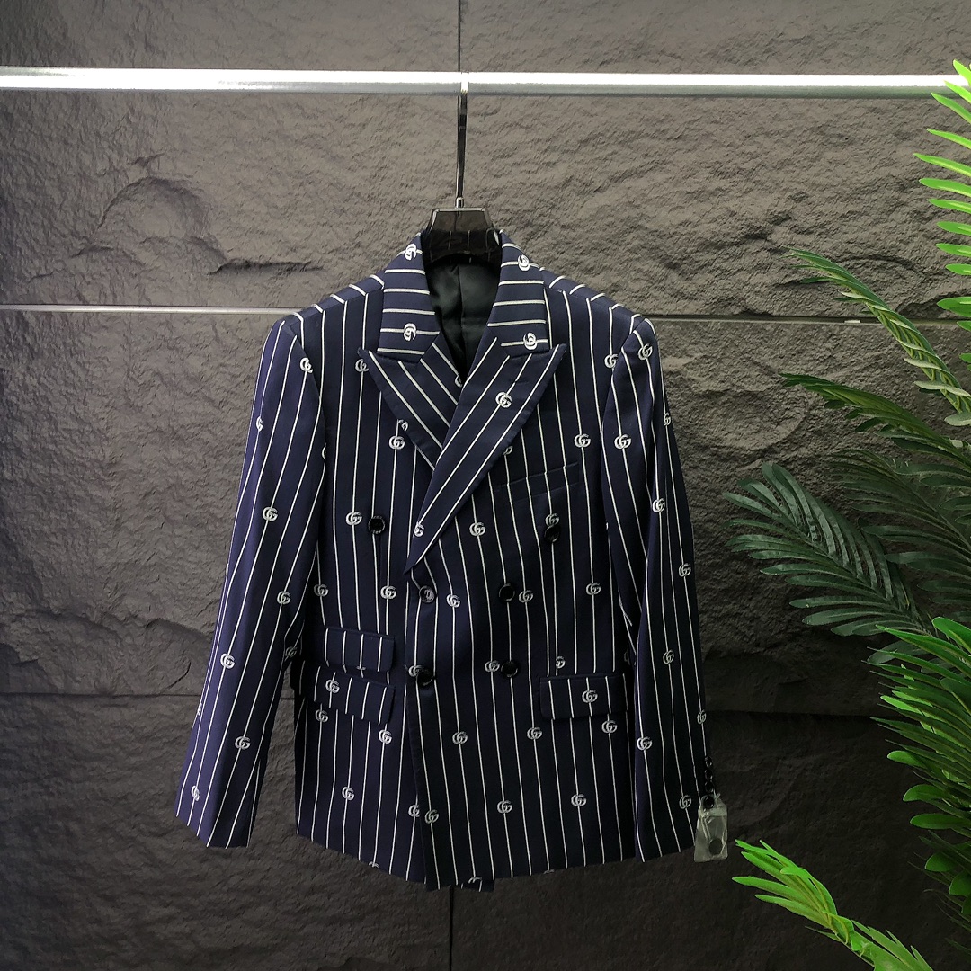Gucci Casual Suit - Image 4