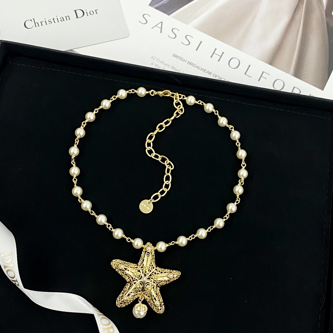 DIOR Golden Bracelet - Image 4