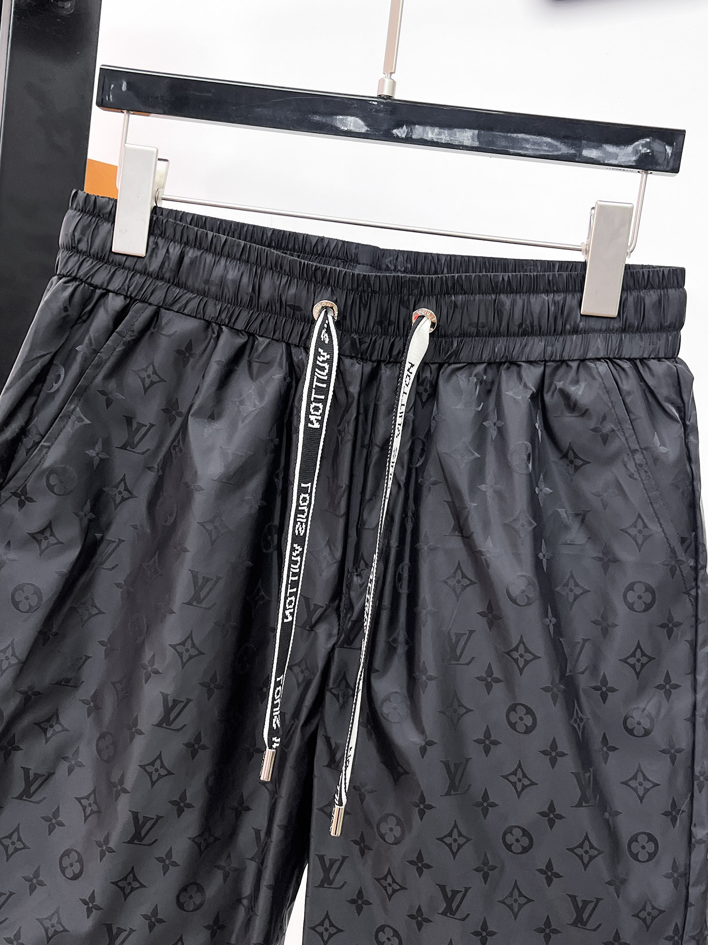 Louis Vuitton Kids shorts - Image 2