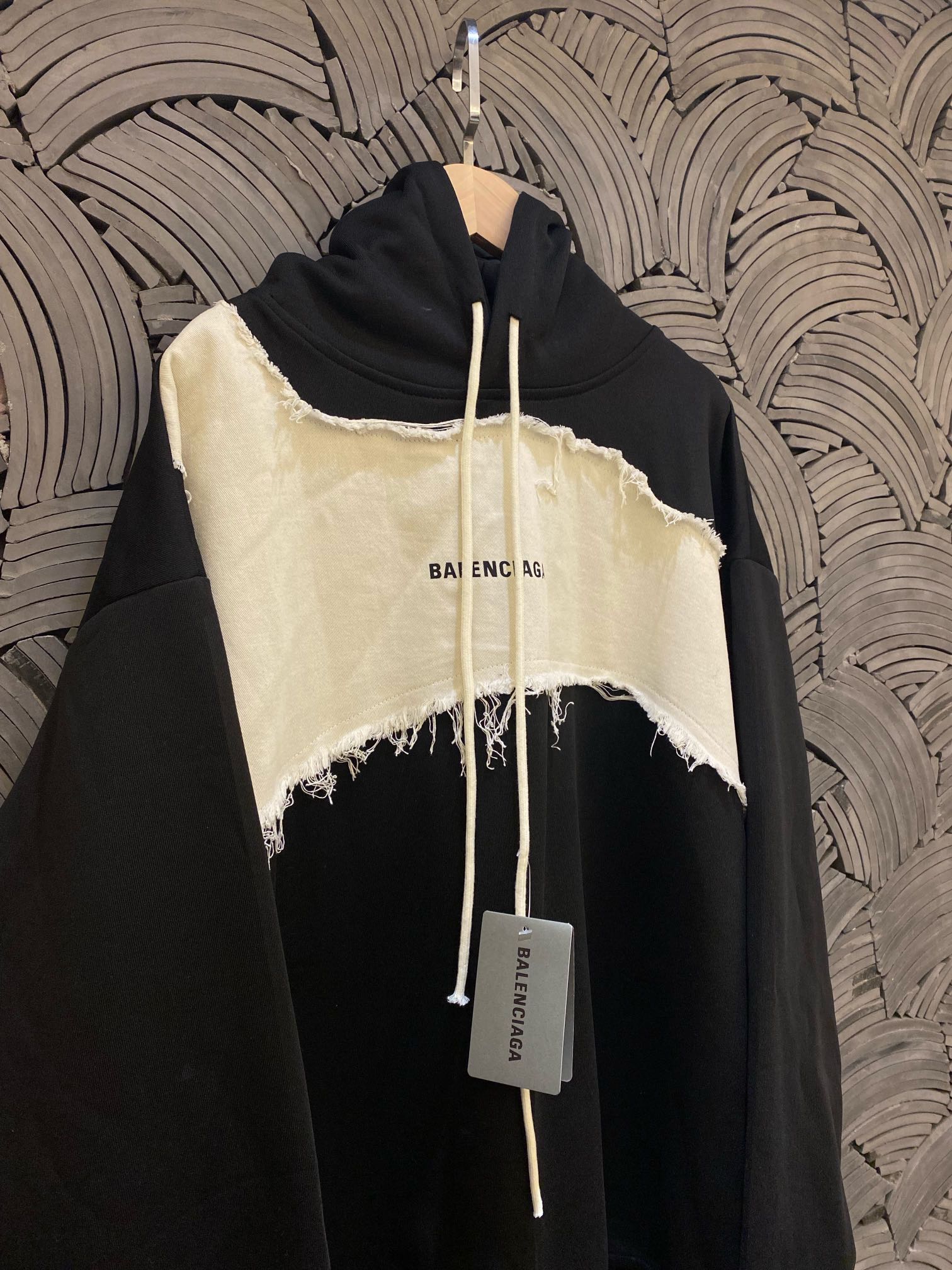 BALENCIAGA Hoodie - Image 4