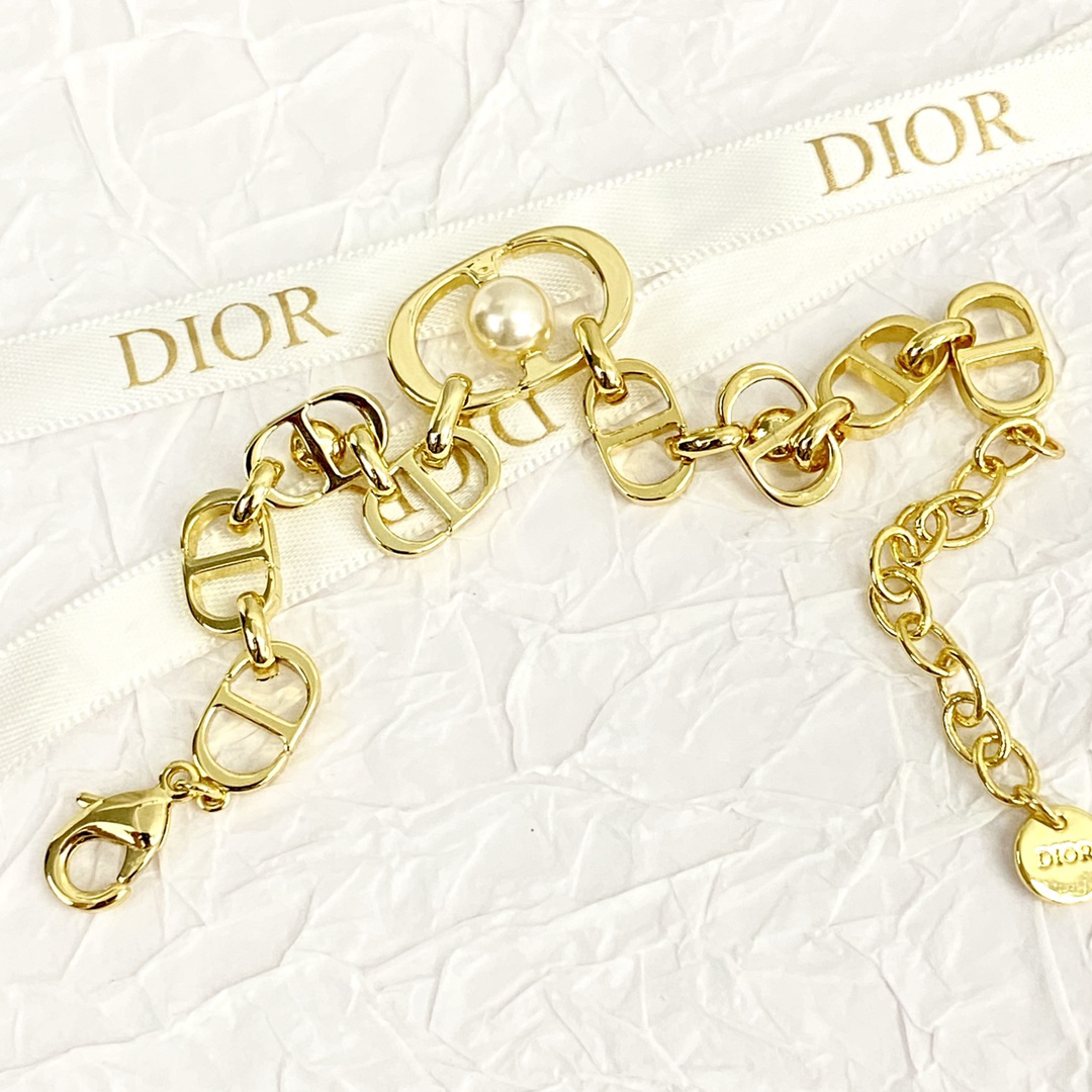 DIOR Golden Bracelet - Image 6