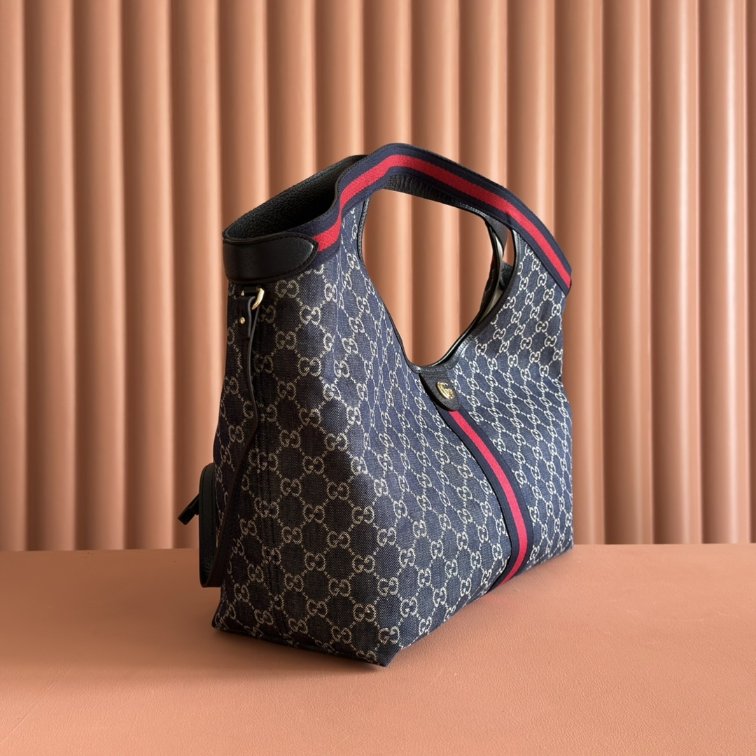 Gucci Large Handbag - Image 6