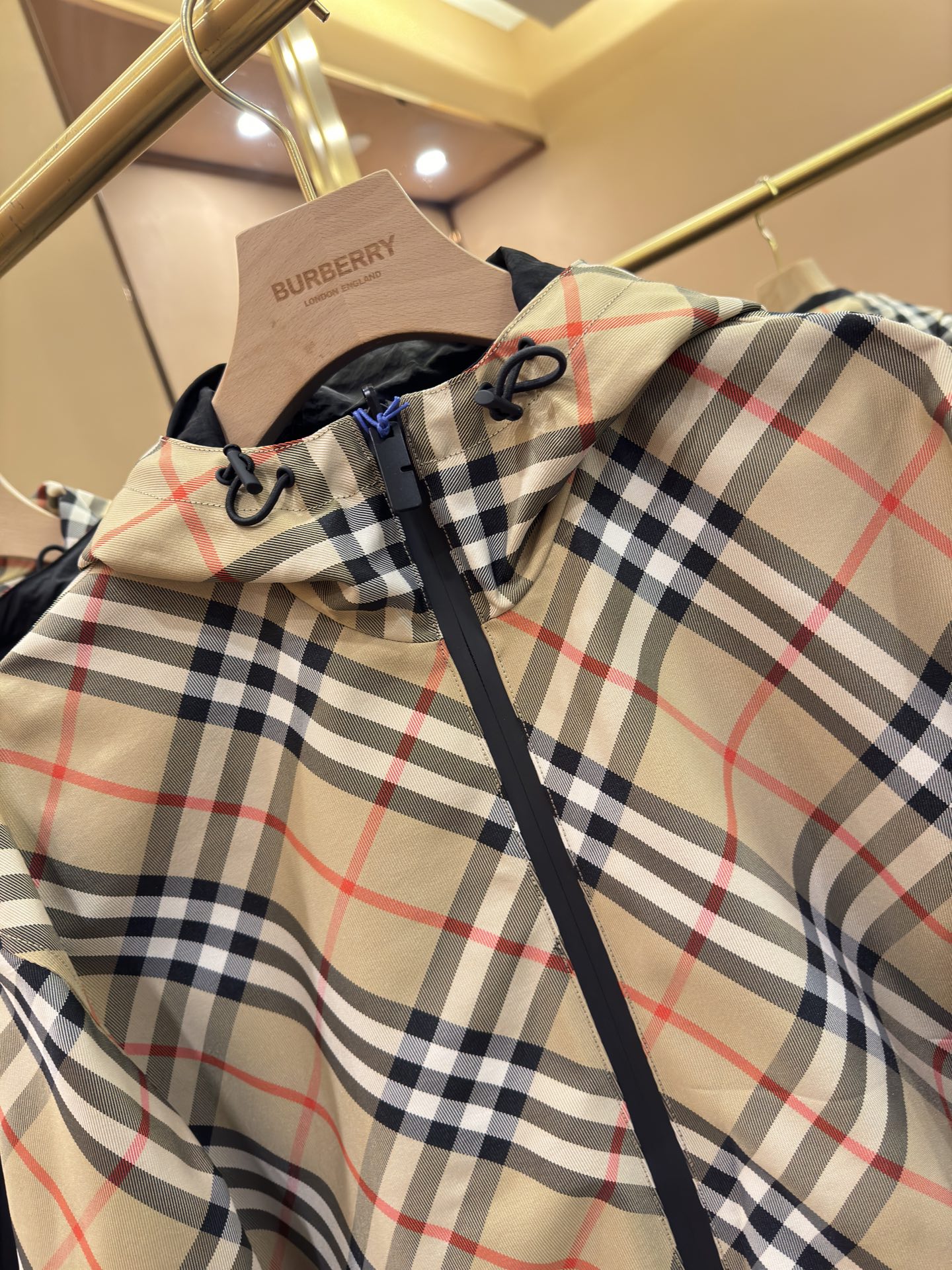 BURBERRY Plaid Hooded Jacket - Image 5