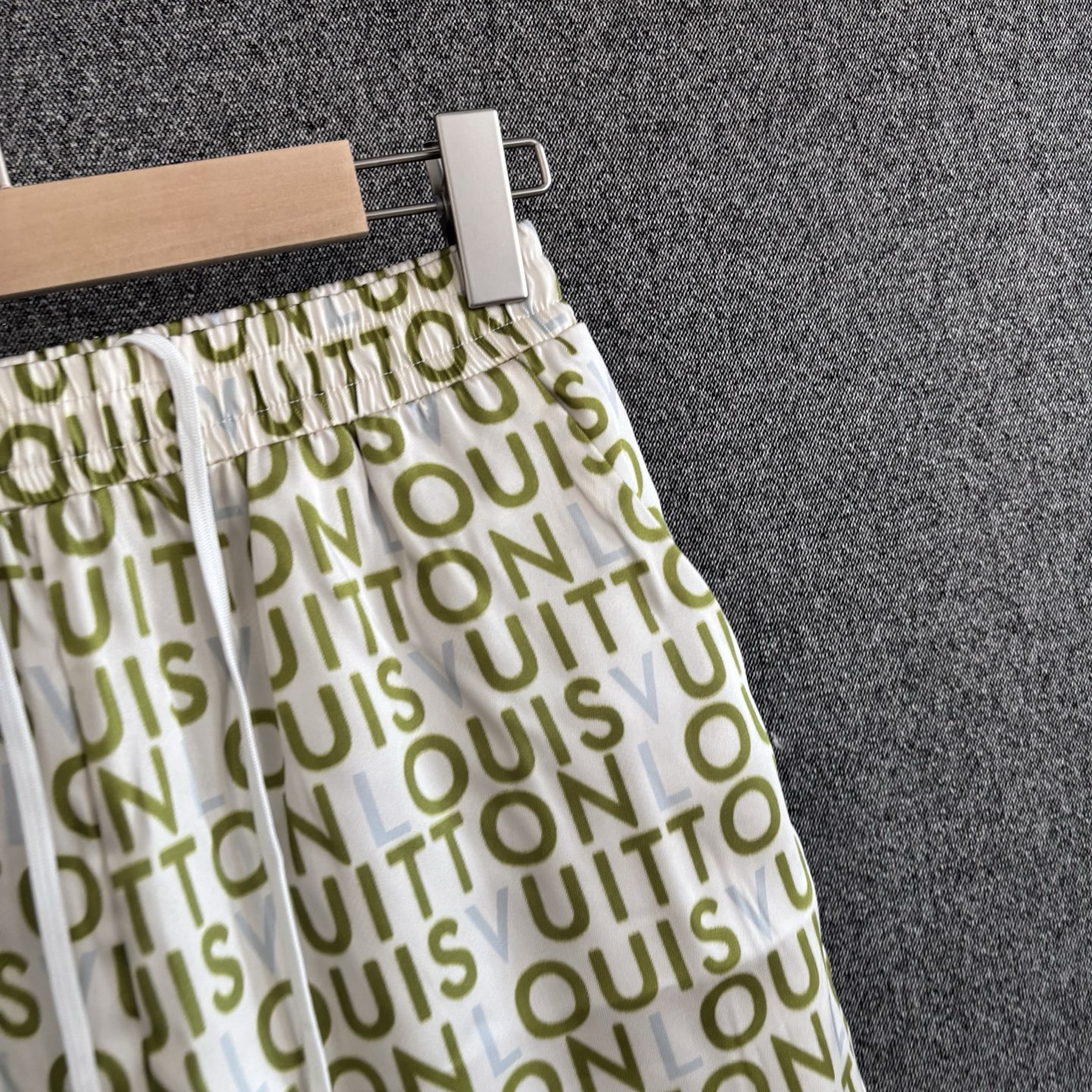 LV Kids shorts - Image 6