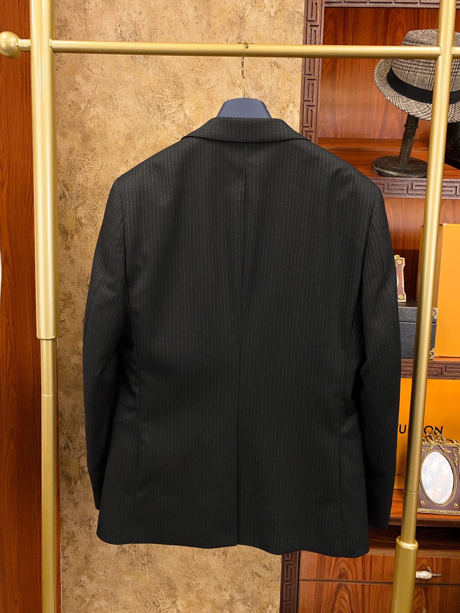 Louis Vuitton Suit - Image 5