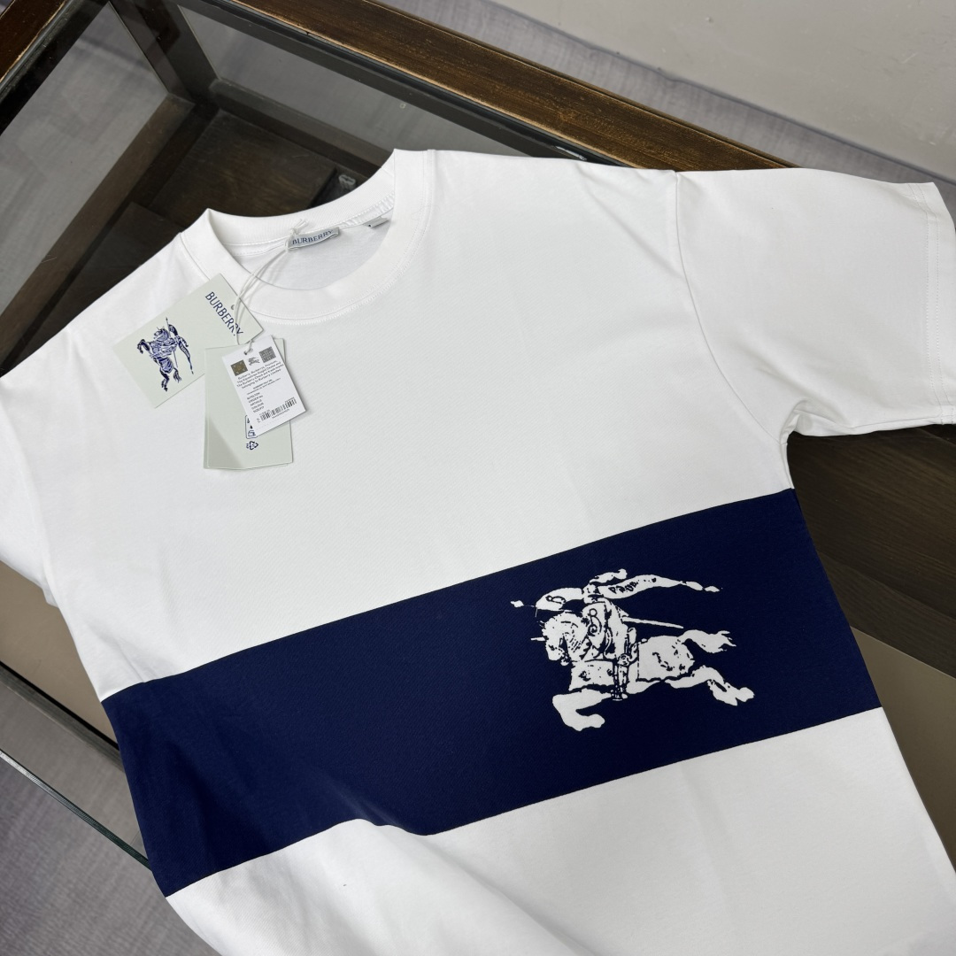 Burberry T-shirt - Image 9