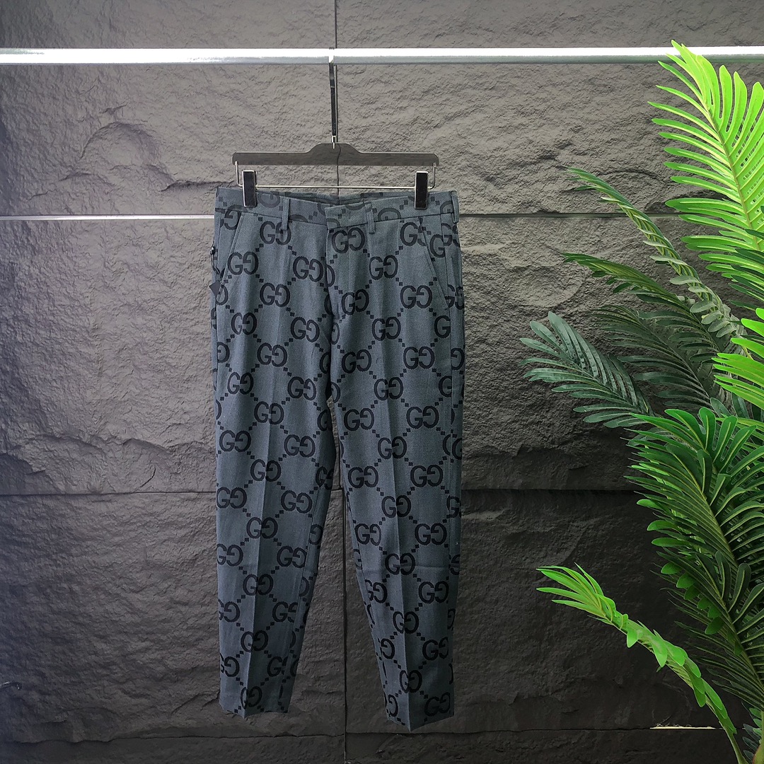 Gucci Tailored Suit - Image 4
