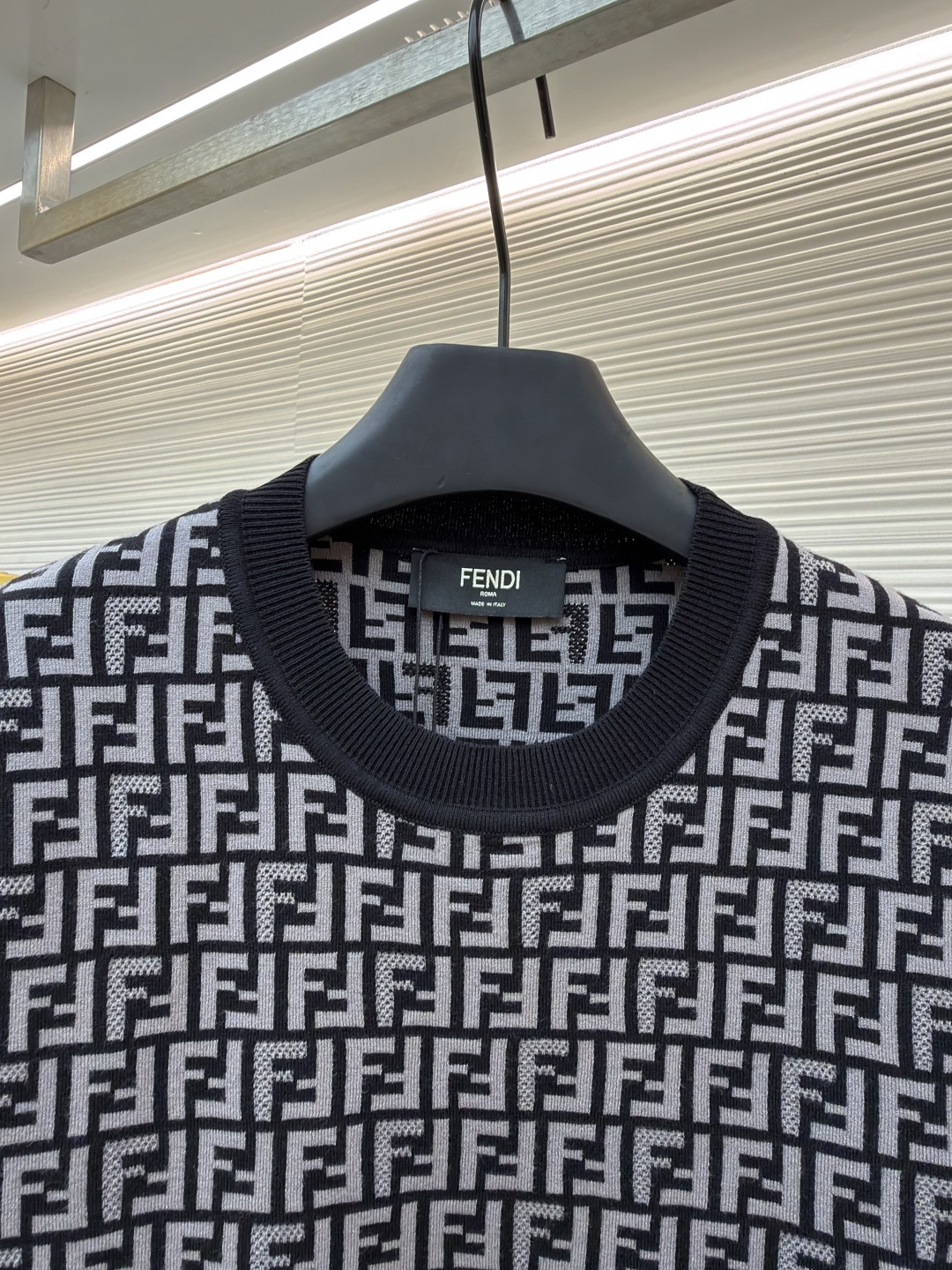 FENDI Casual Short T-shirt - Image 5