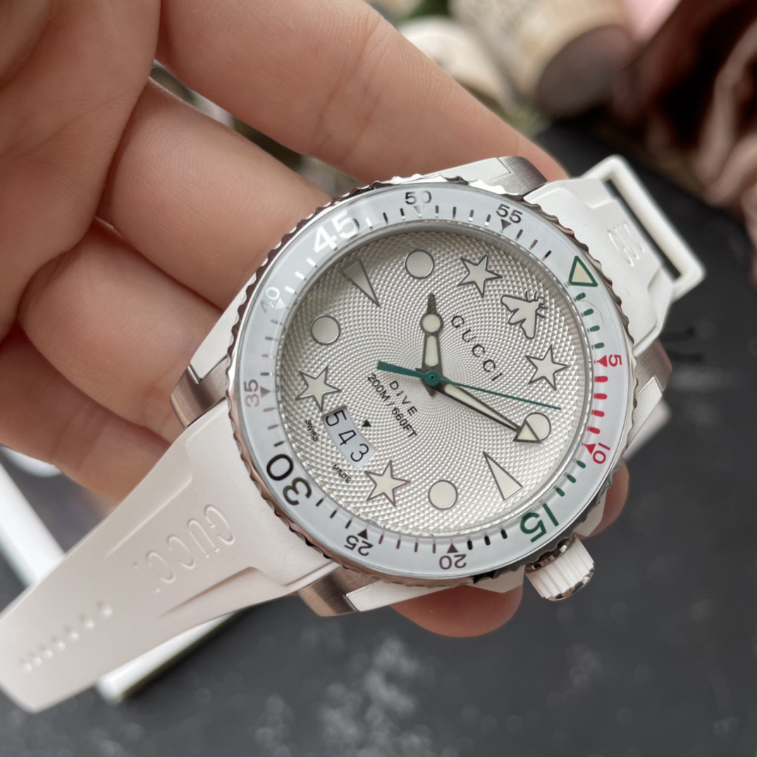 Gucci watch - Image 7