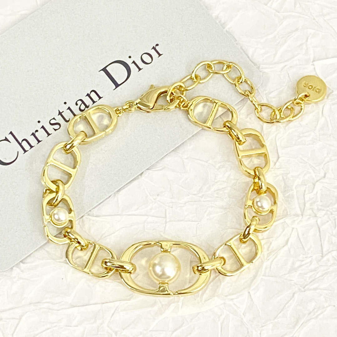 DIOR Golden Bracelet - Image 2