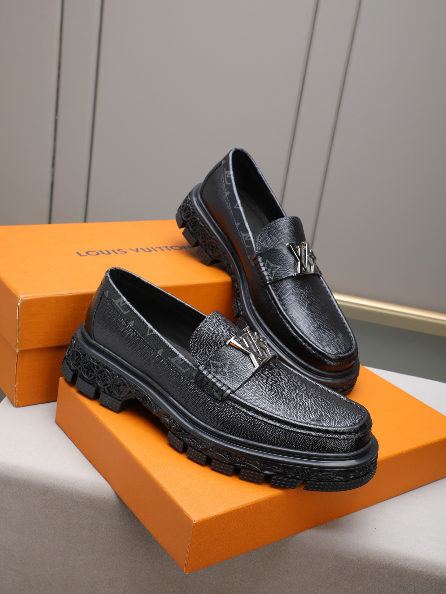 Louis Vuitton shoes - Image 7