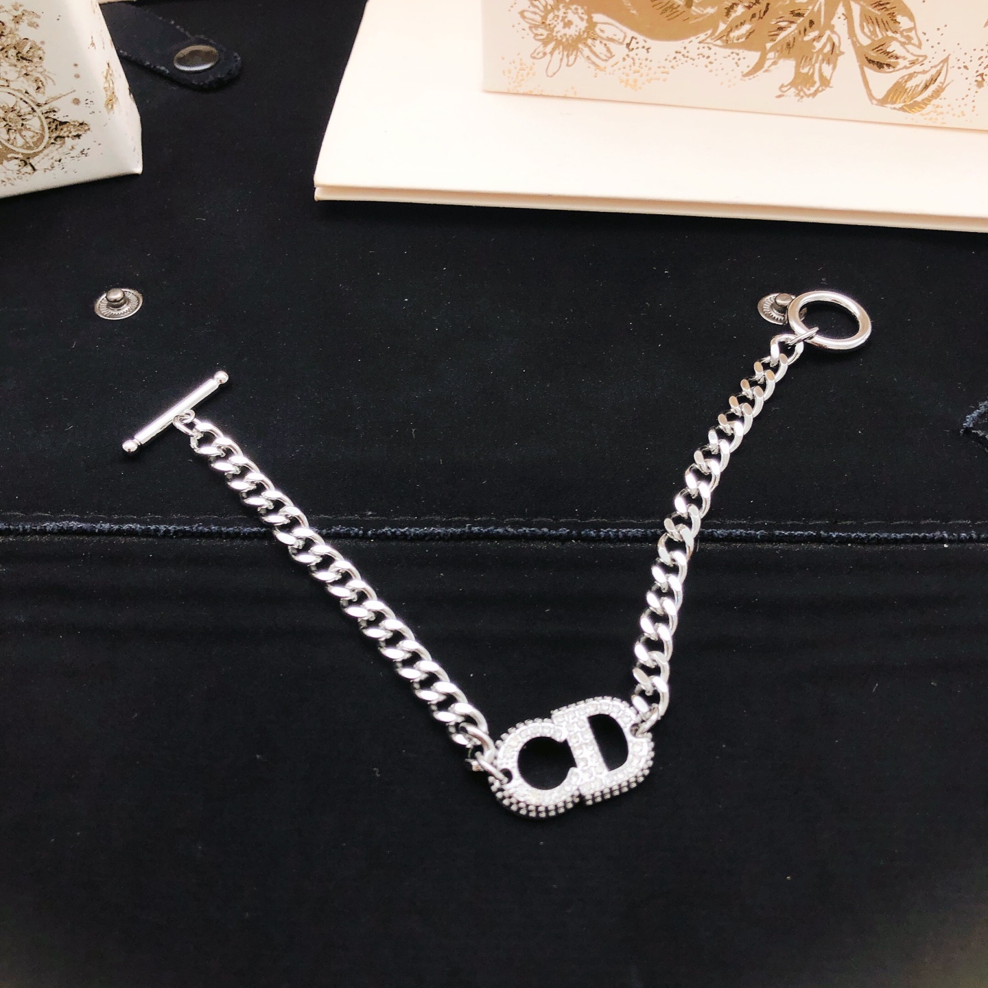 DIOR Bracelet - Image 6