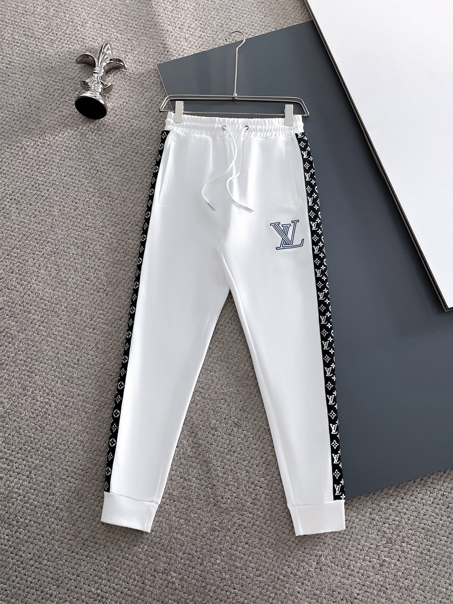 Louis Vuitton Suit - Image 4