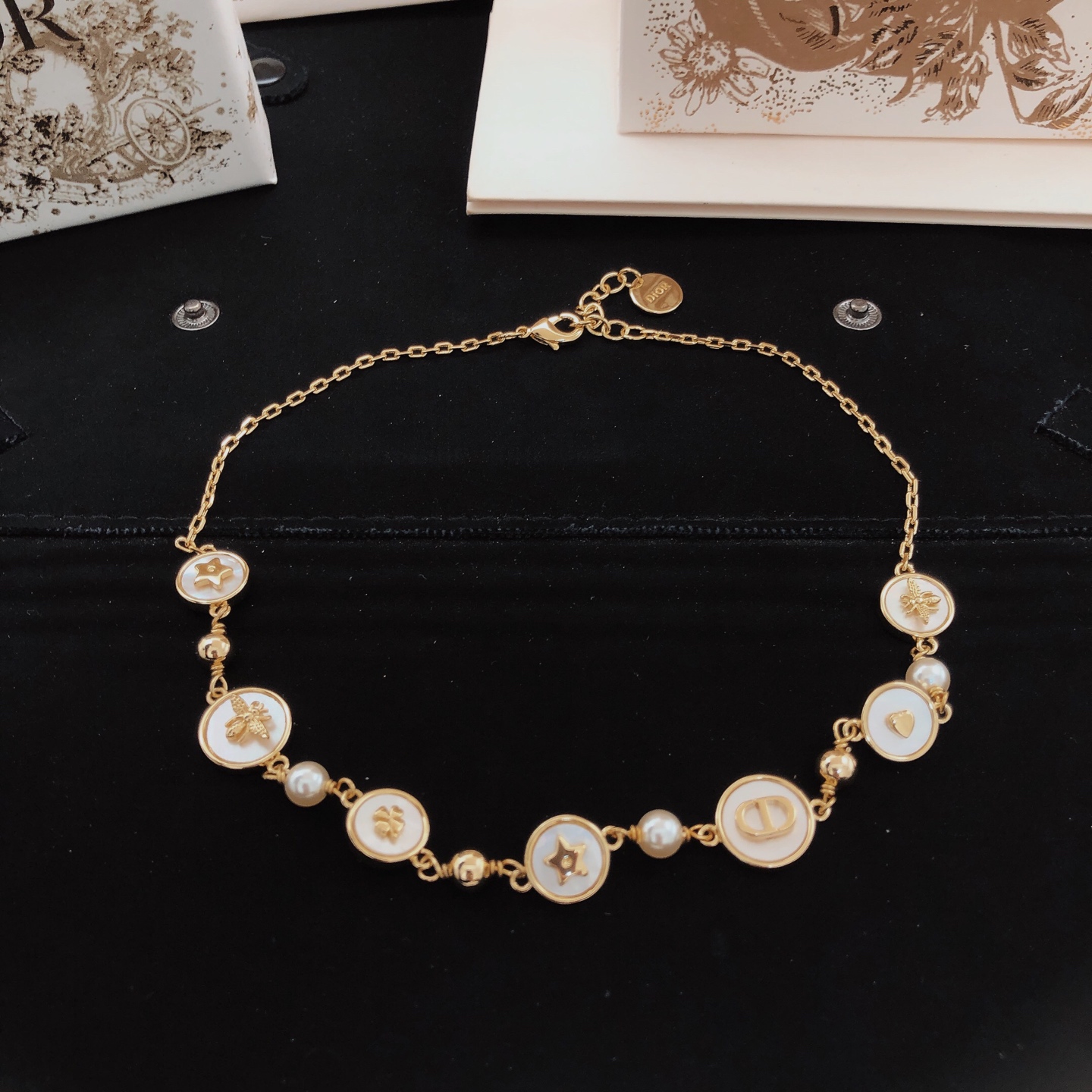 DIOR - Image 4