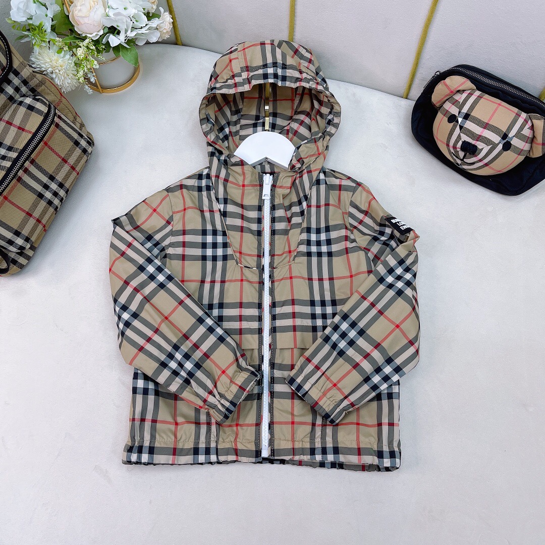 Balenciaga coat - Image 3