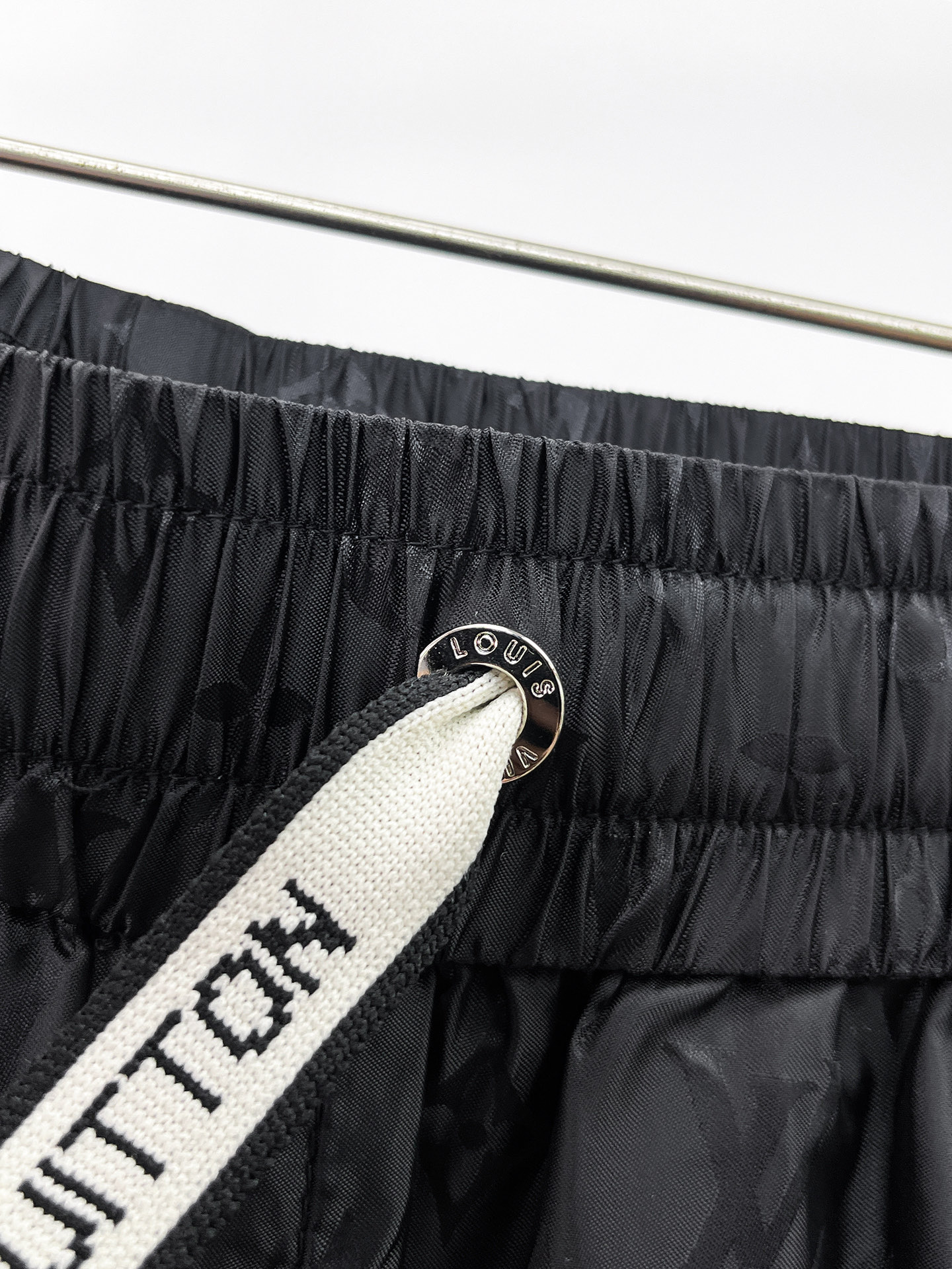 Louis Vuitton Kids shorts - Image 8