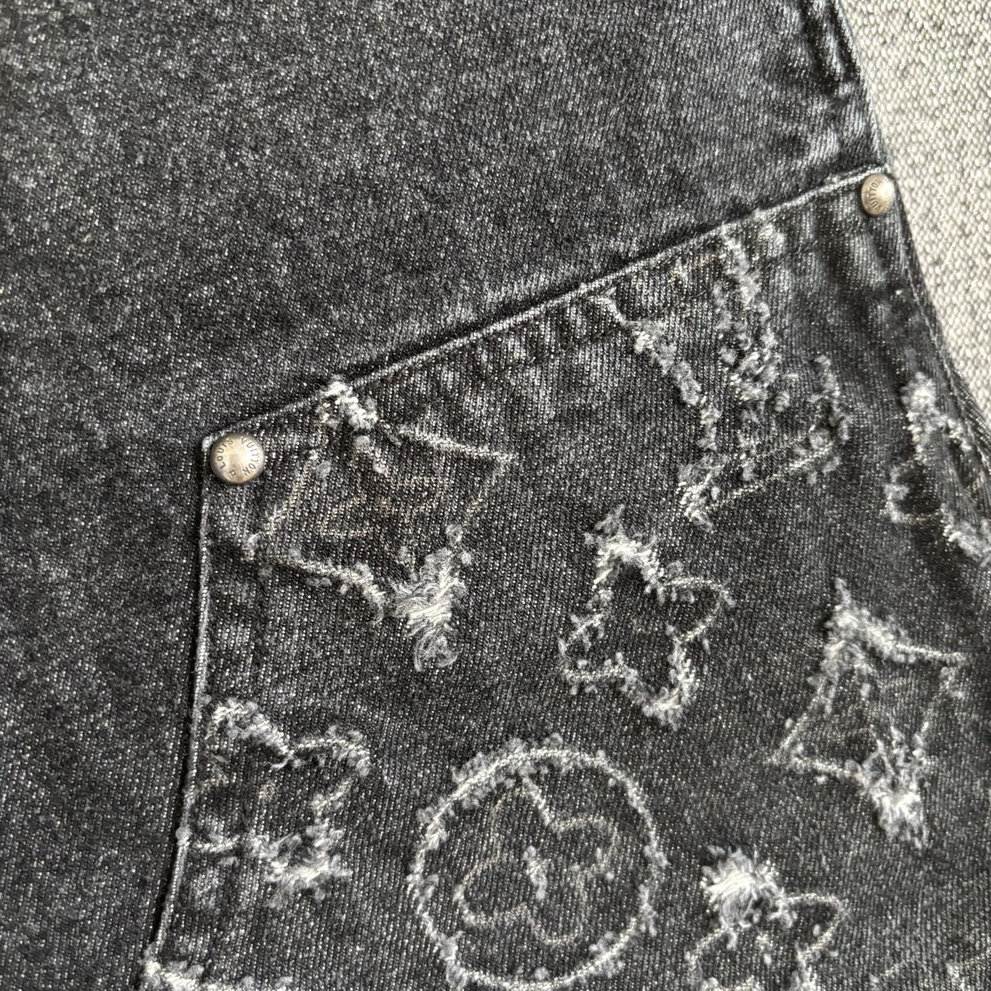 LV Kids' Track Shorts - Image 7