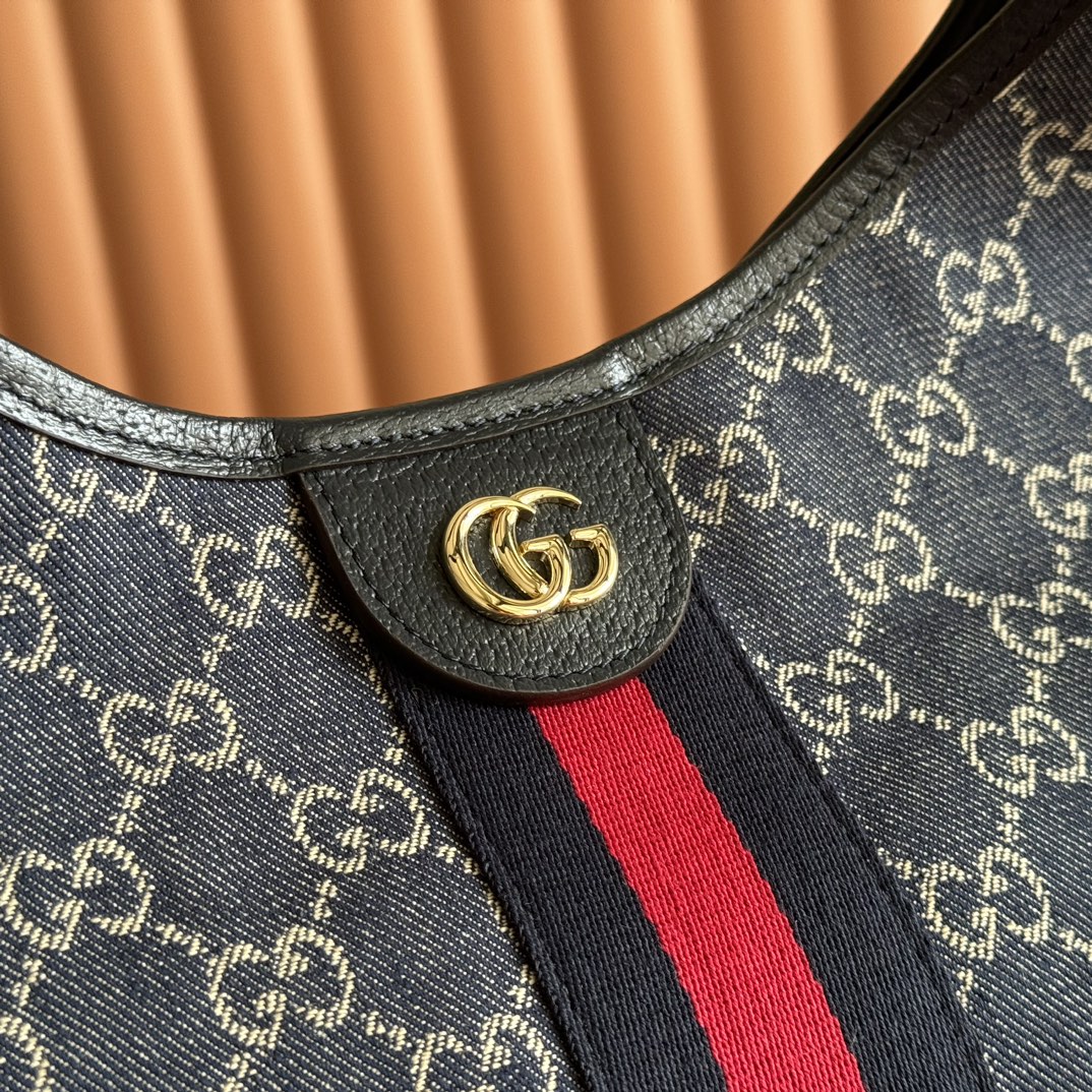 Gucci Large Handbag - Image 8