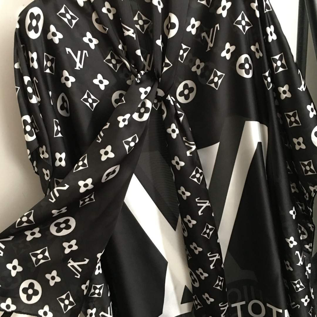 LV long dress - Image 7
