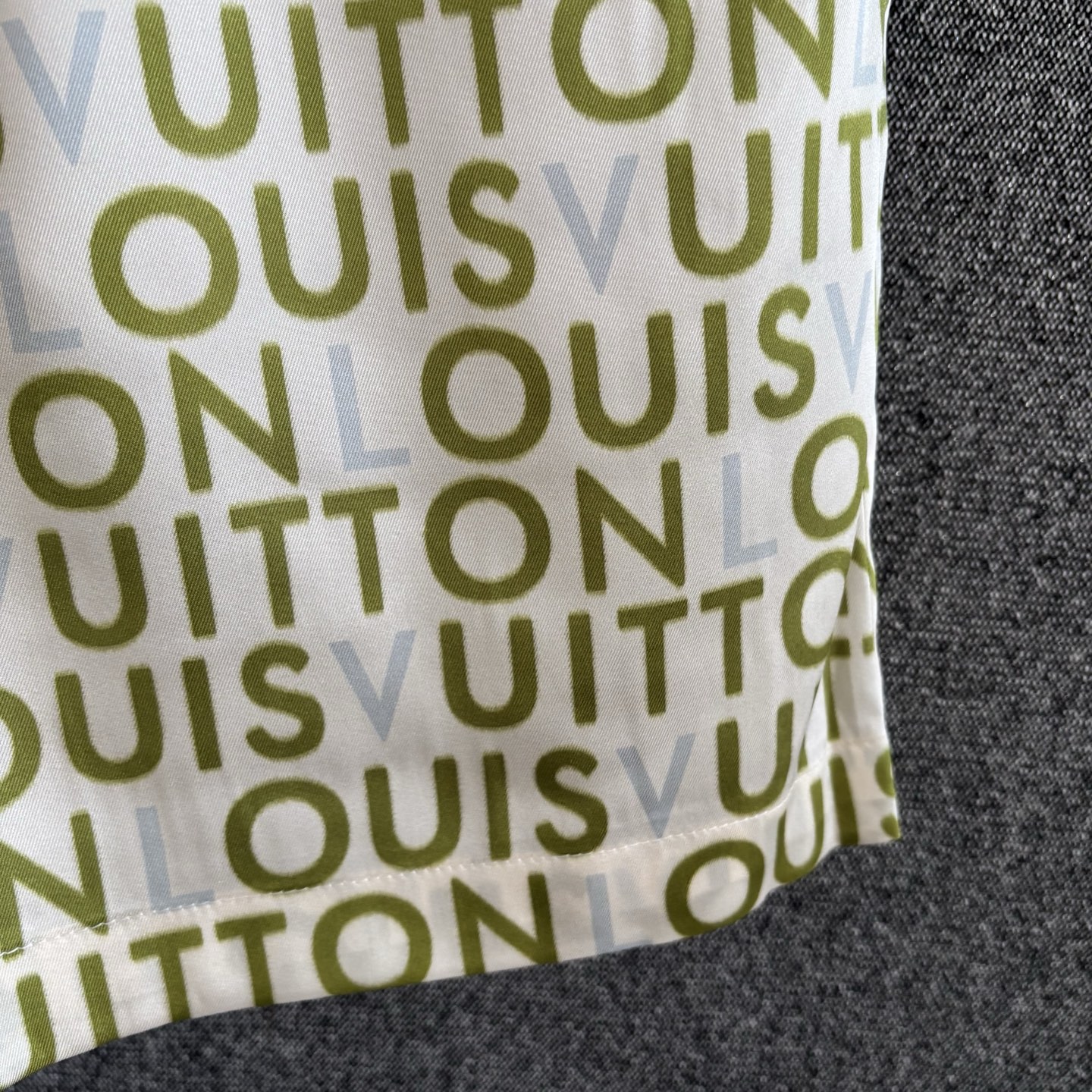 LV Kids shorts - Image 3