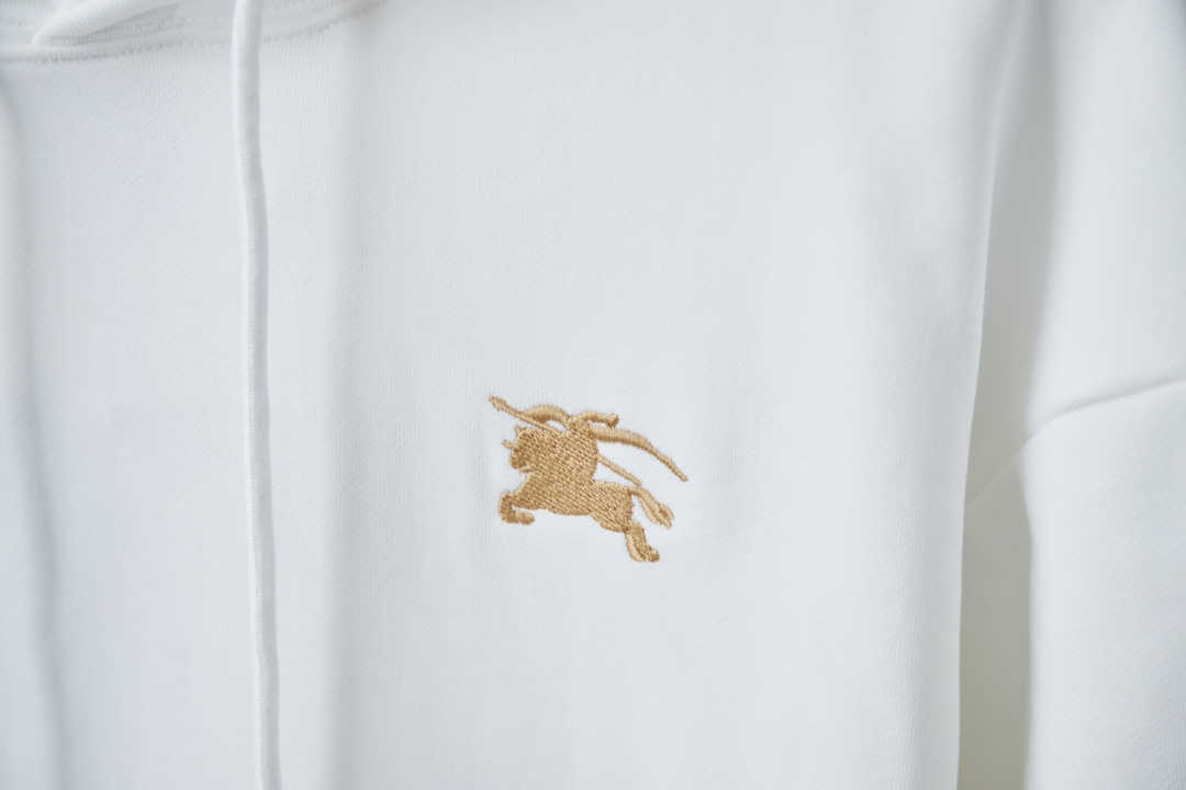 Burberry Hoodie - Image 6