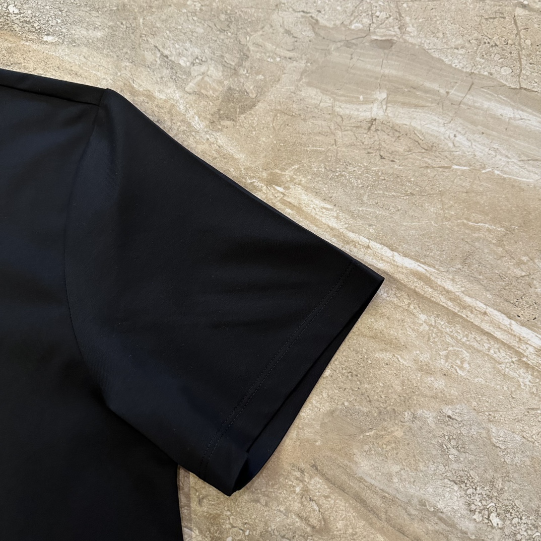 VERSACE Casual Short-Sleeve T-Shirt - Image 3