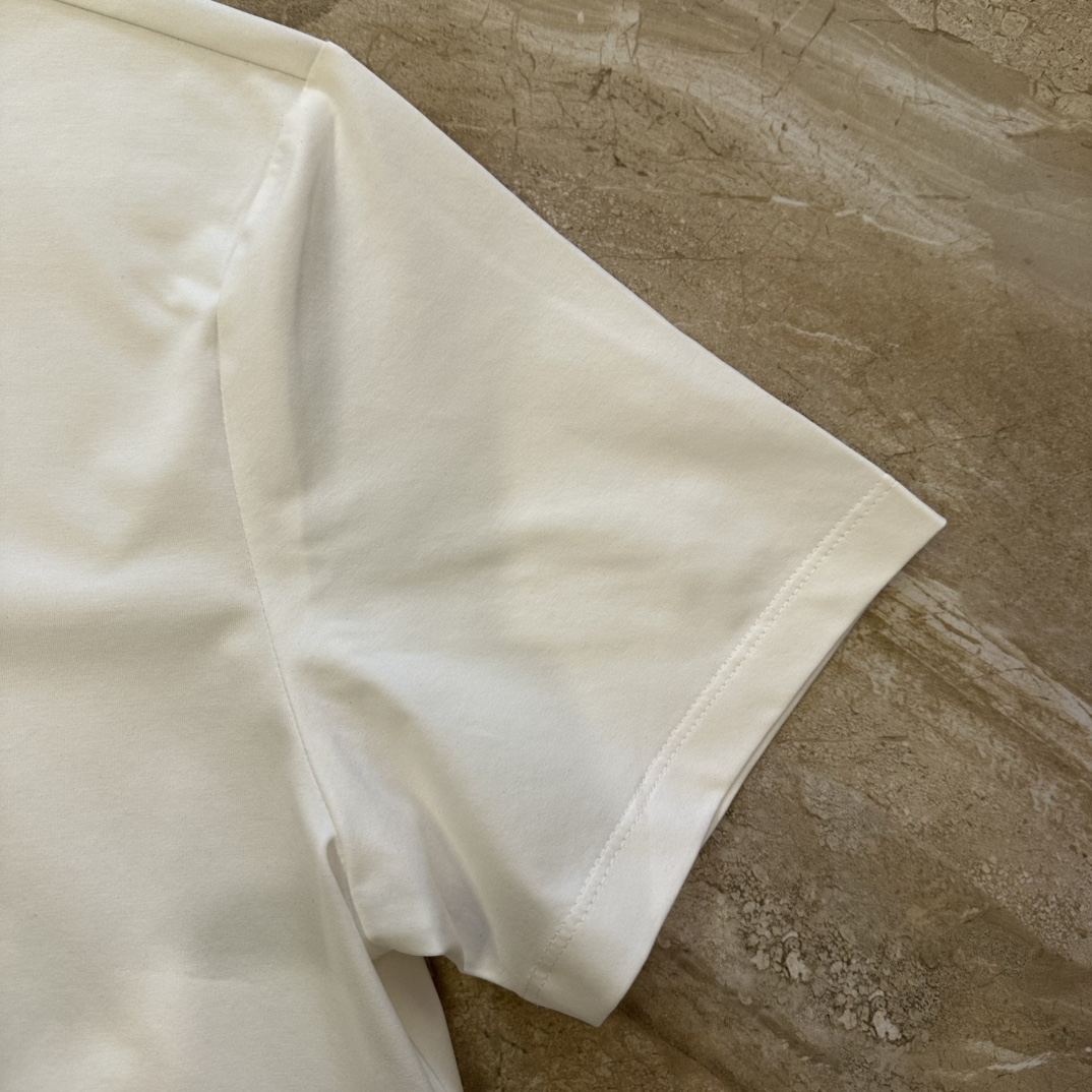 VERSACE Casual Short-Sleeve T-Shirt - Image 3