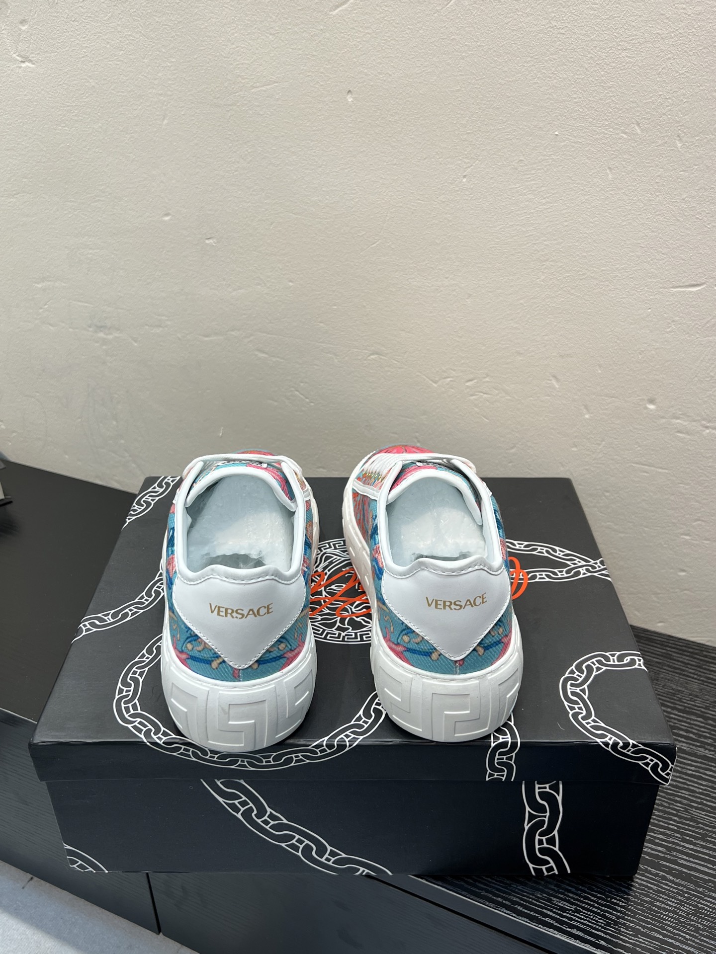 VERSACE Cyan & Pink Two-tone Casual Shoes - Image 7