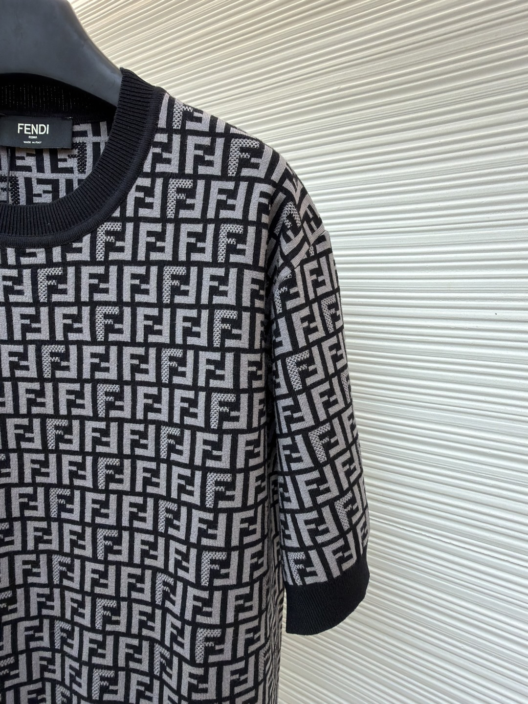FENDI Casual Short T-shirt - Image 7