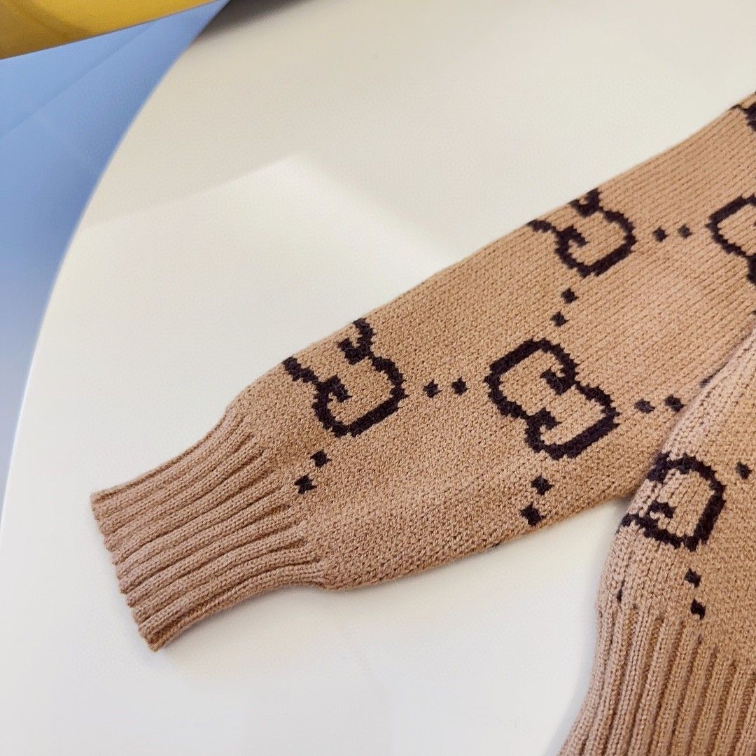 Chanel Kids hoodie - Image 2